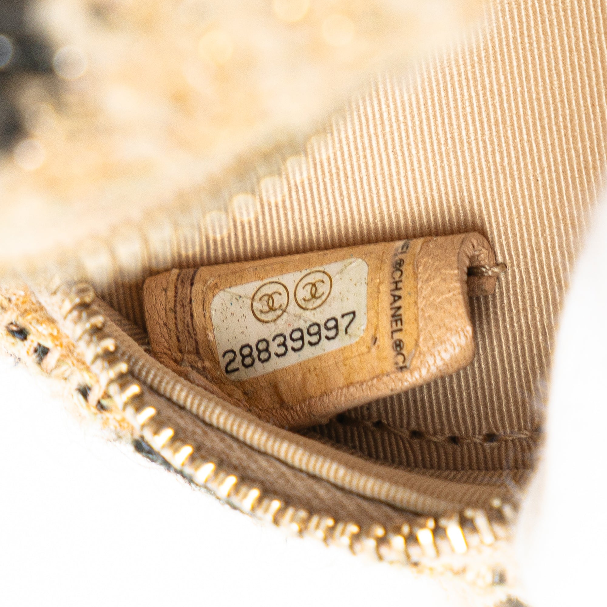 Chanel Tweed 19 Round Clutch with Chain and Coin Purse - image 6