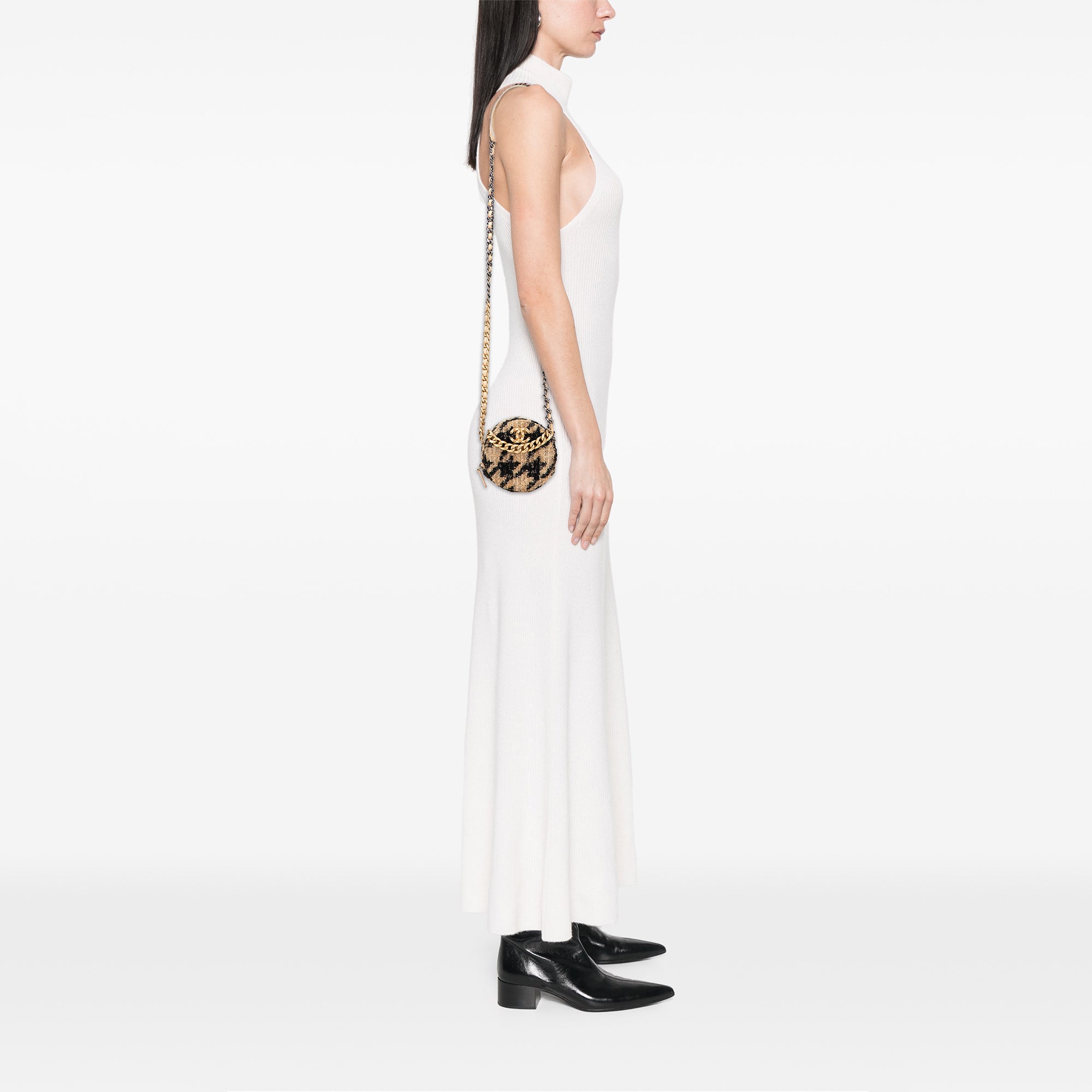 Chanel Tweed 19 Round Clutch with Chain and Coin Purse - image 9