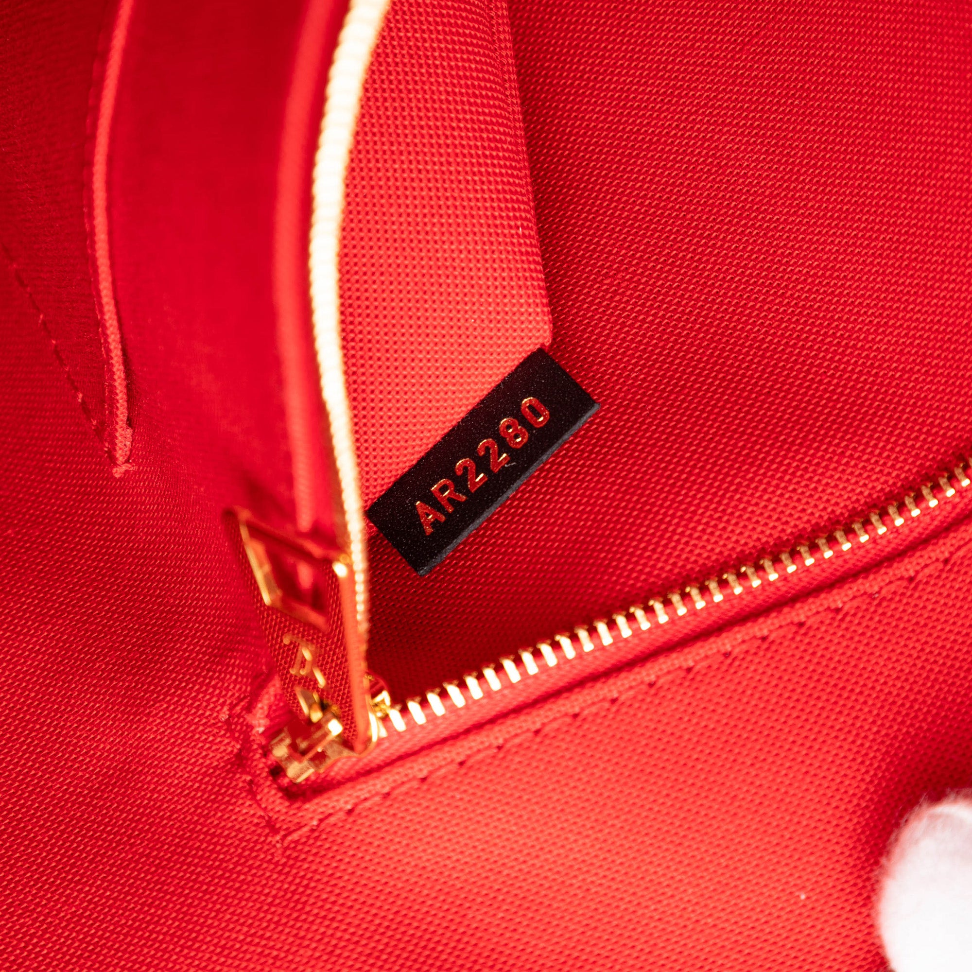 Louis Vuitton Monogram Reverse Giant OnTheGo GM - image 5