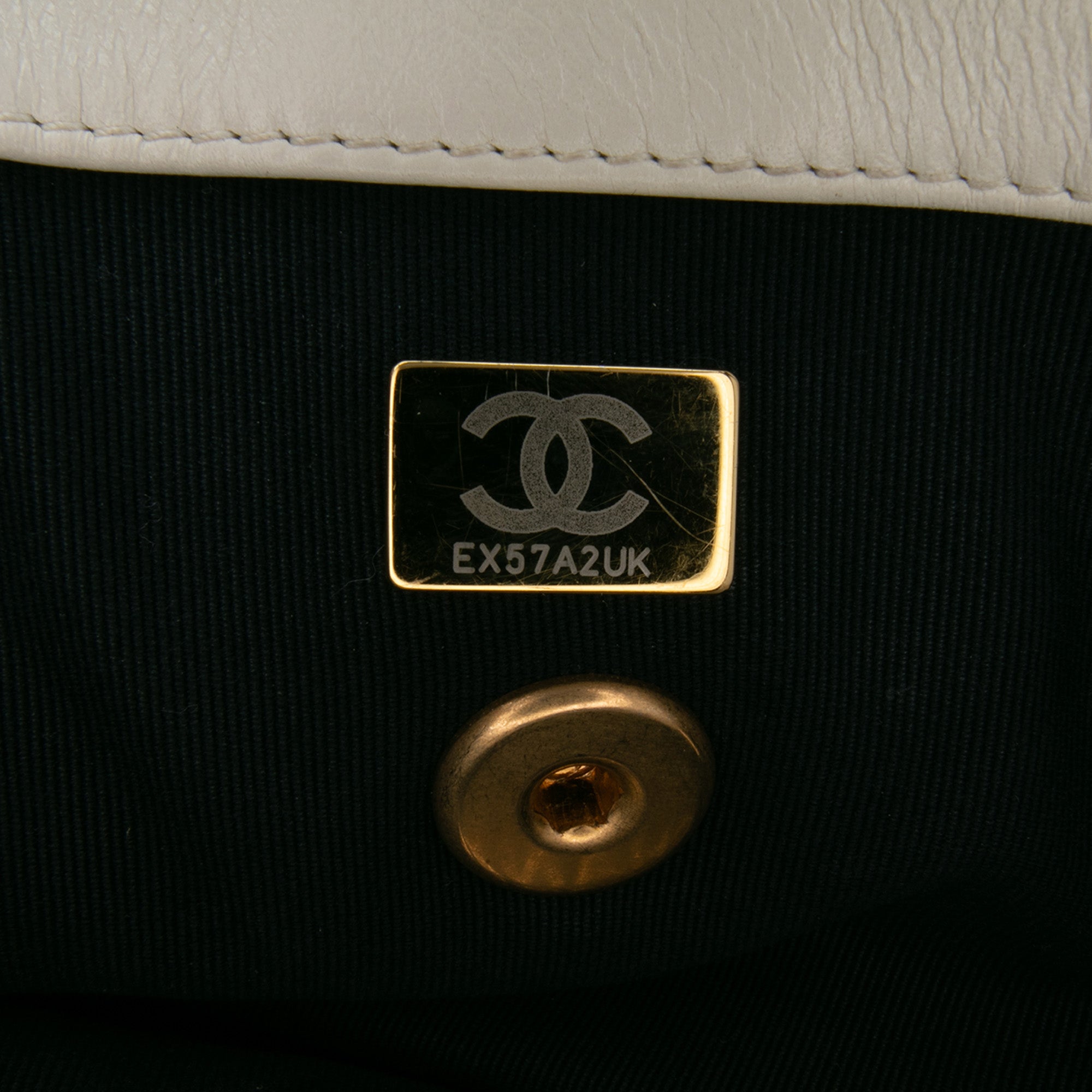 Chanel Mini Glazed Calfskin Pearl Side Flap - image 6