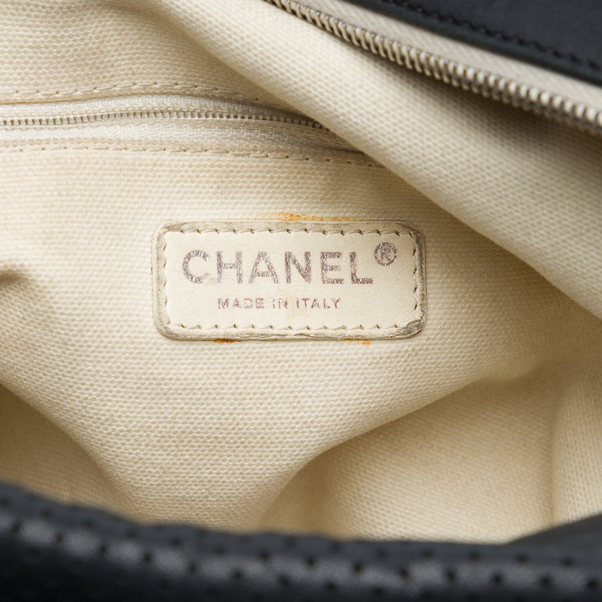 Chanel Perforated Lambskin Baseball Spirit Ligne Hobo - image 5