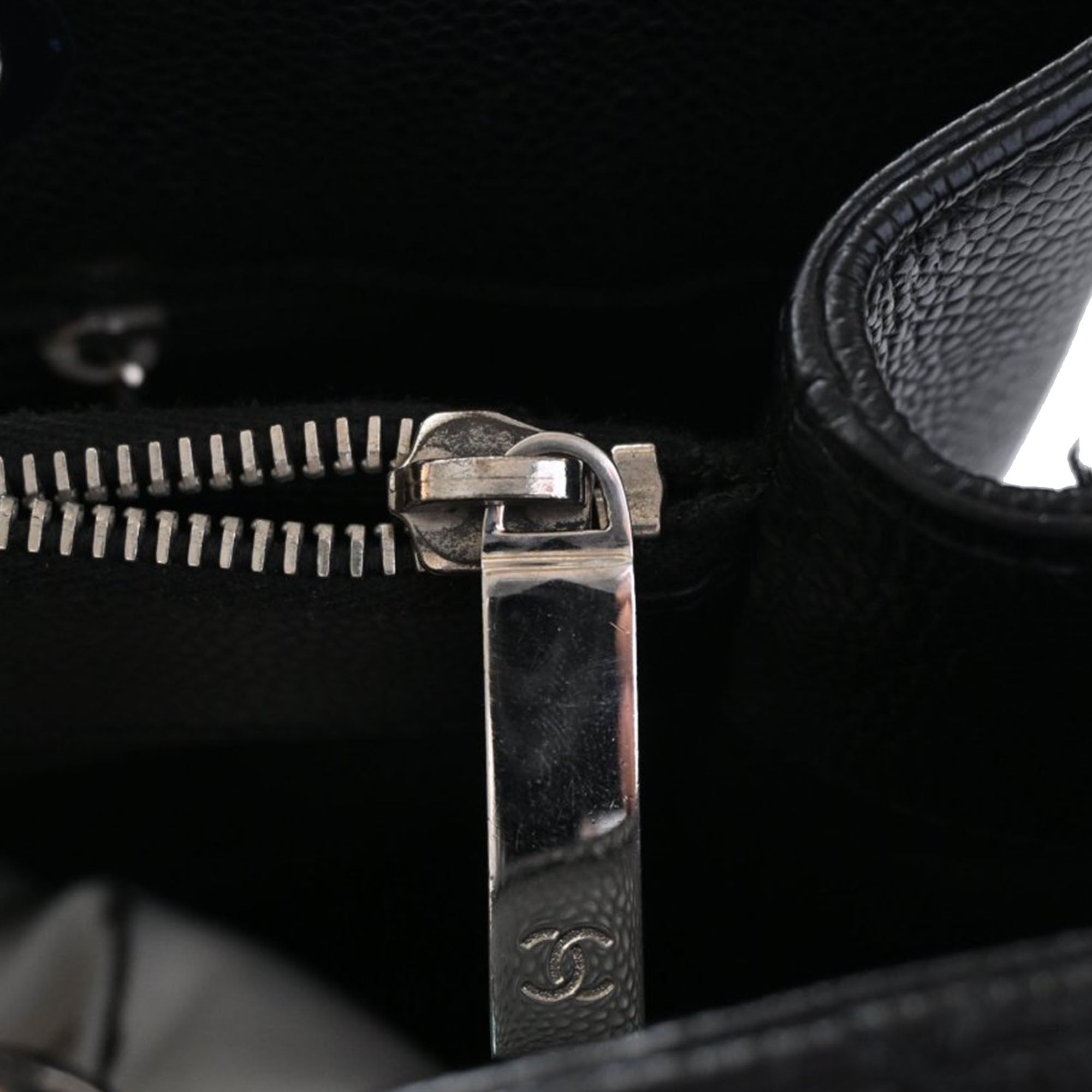 Chanel Caviar Grand Shopping Tote - image 8