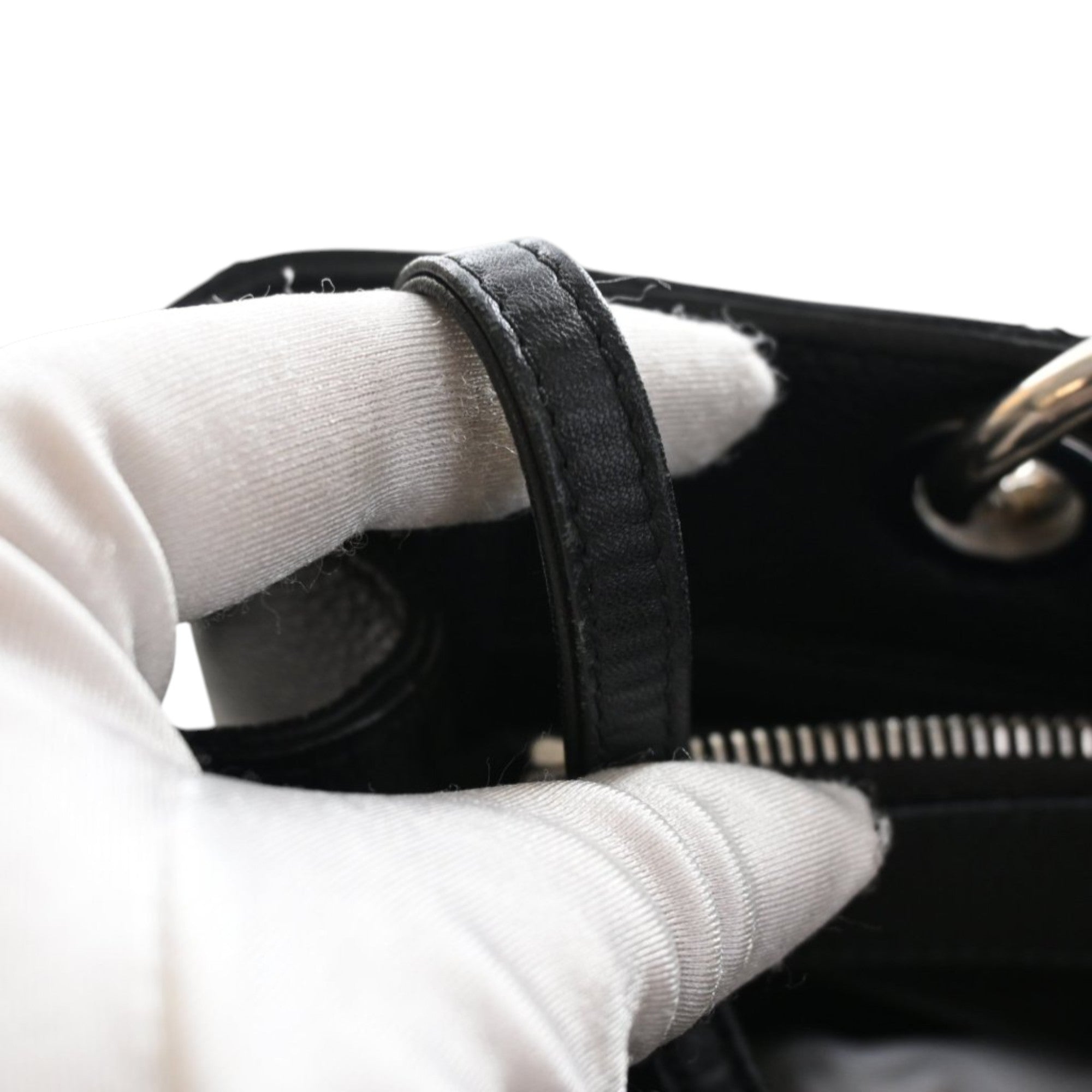 Chanel Caviar Grand Shopping Tote - image 9