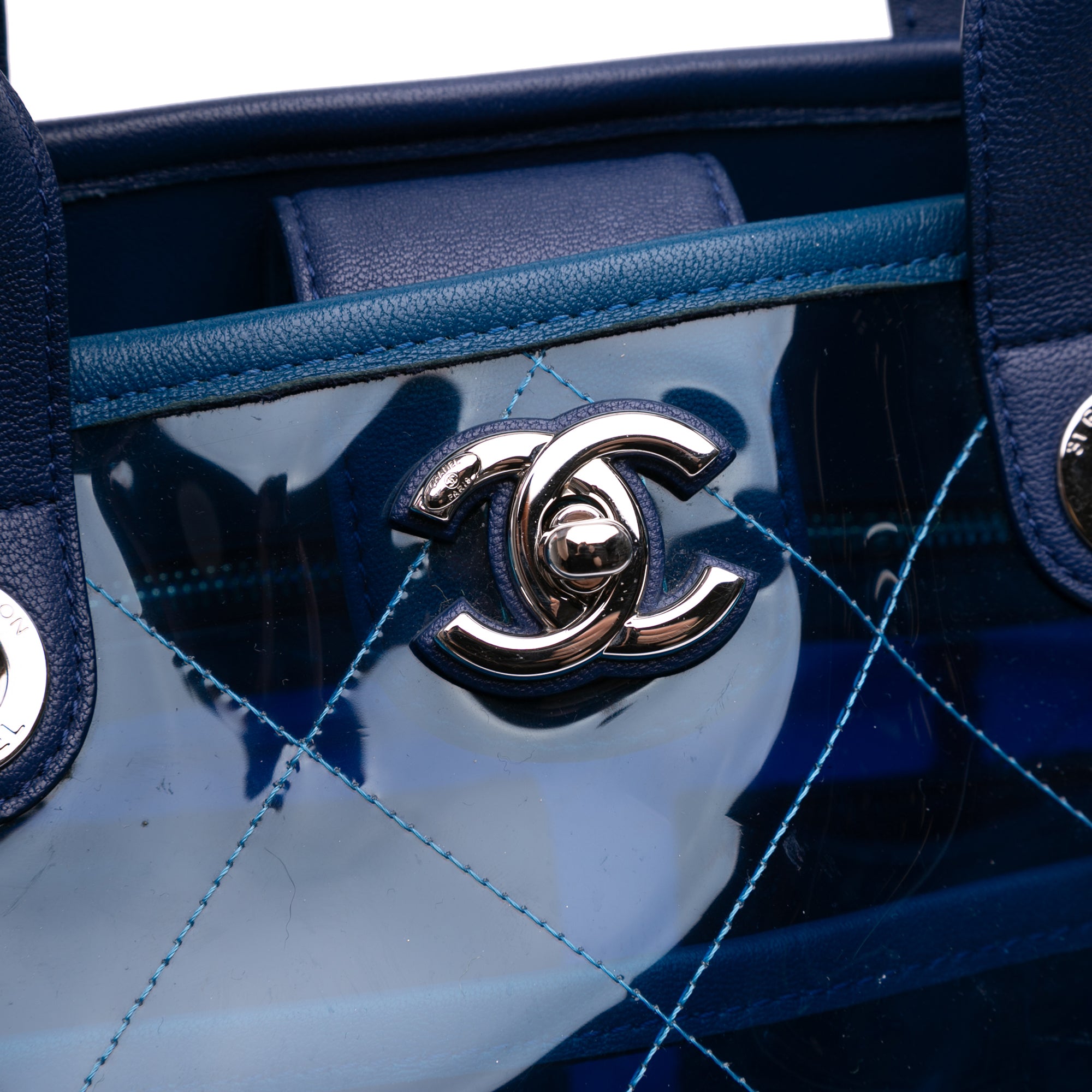 Chanel Medium PVC and Lambskin Coco Splash Shopping Tote - image 9