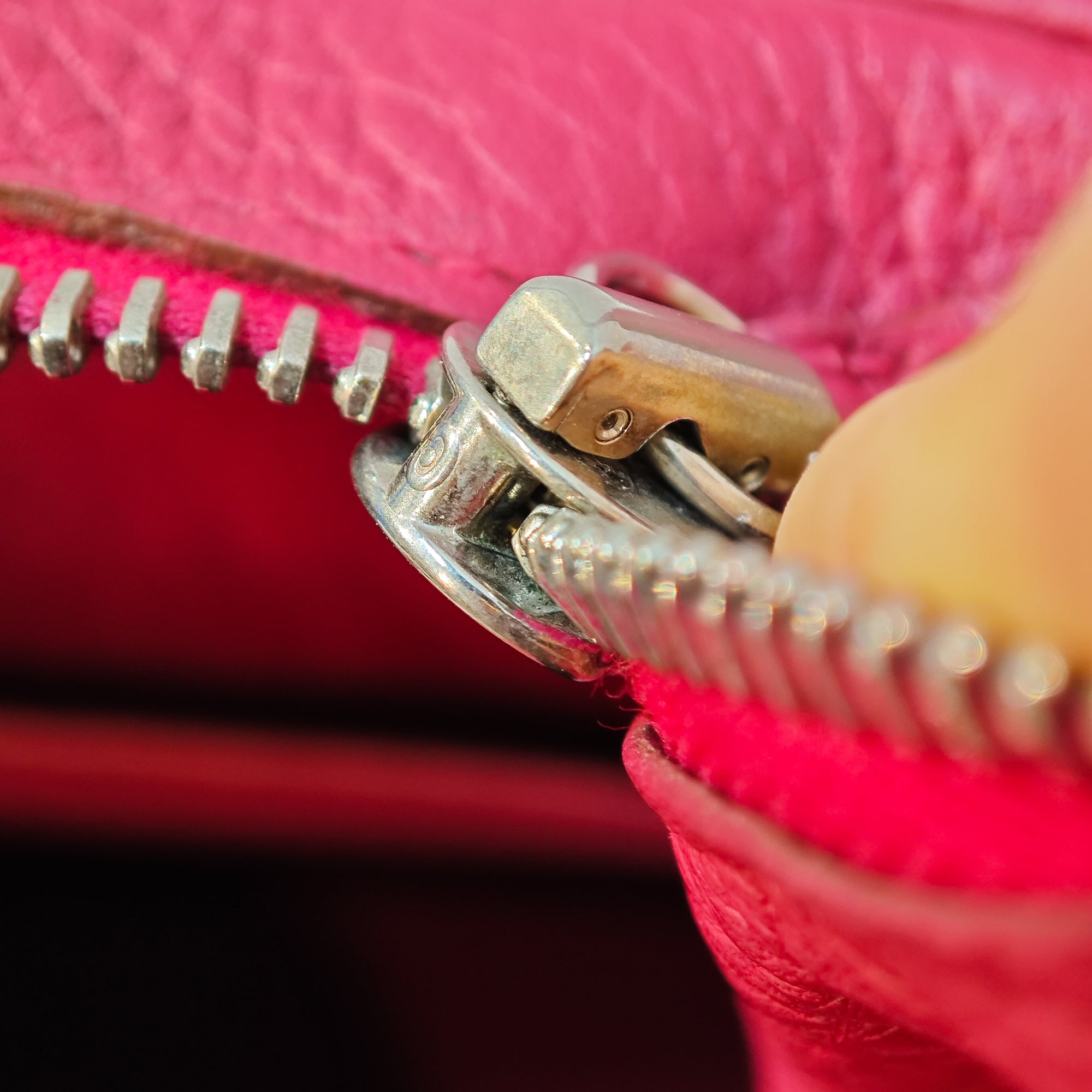 Hermès Clemence Lindy 34 - image 11