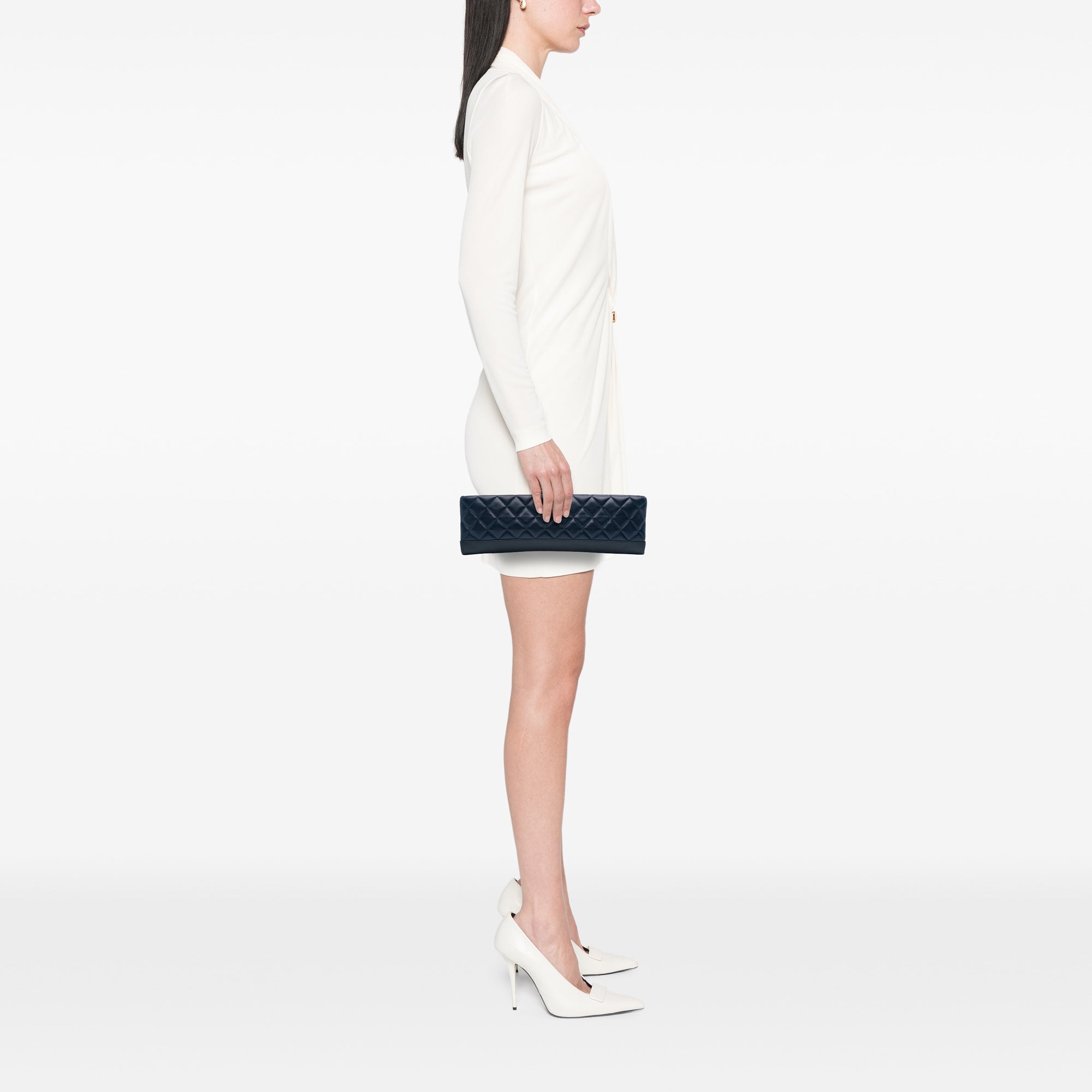 Chanel CC Quilted Lambskin Pearl Evening Baguette Clutch - image 10