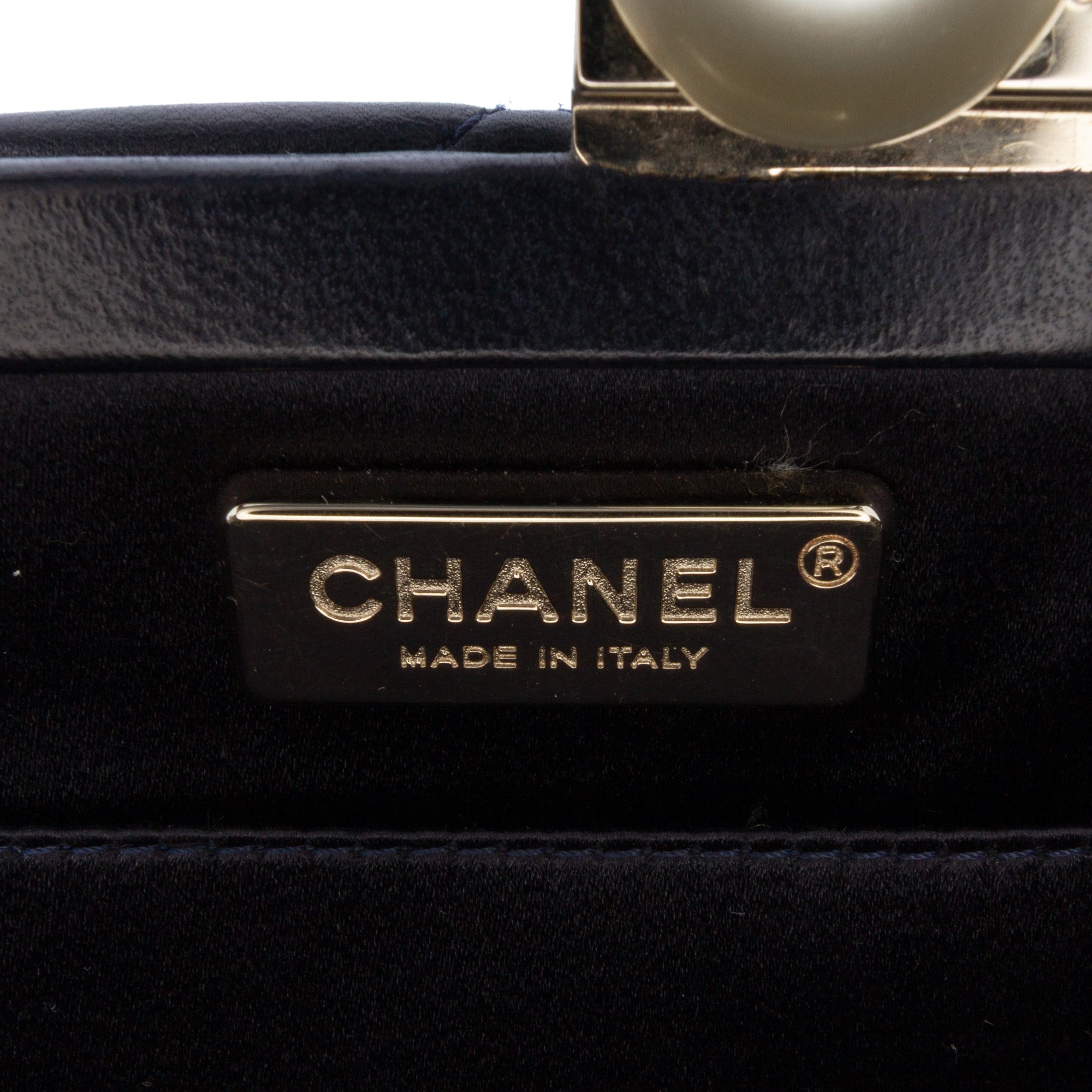 Chanel CC Quilted Lambskin Pearl Evening Baguette Clutch - image 5