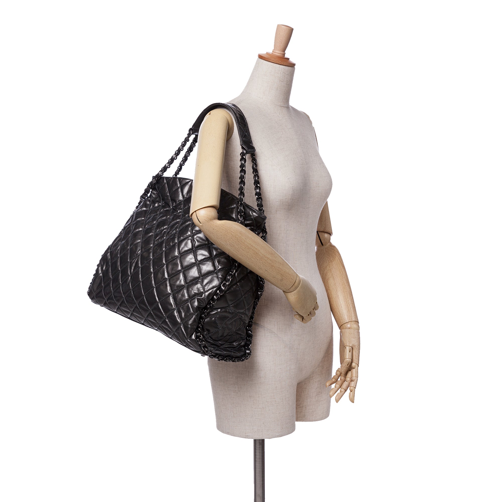 Chanel Large Quilted Metallic Calfskin Chain Me Hobo - image 8