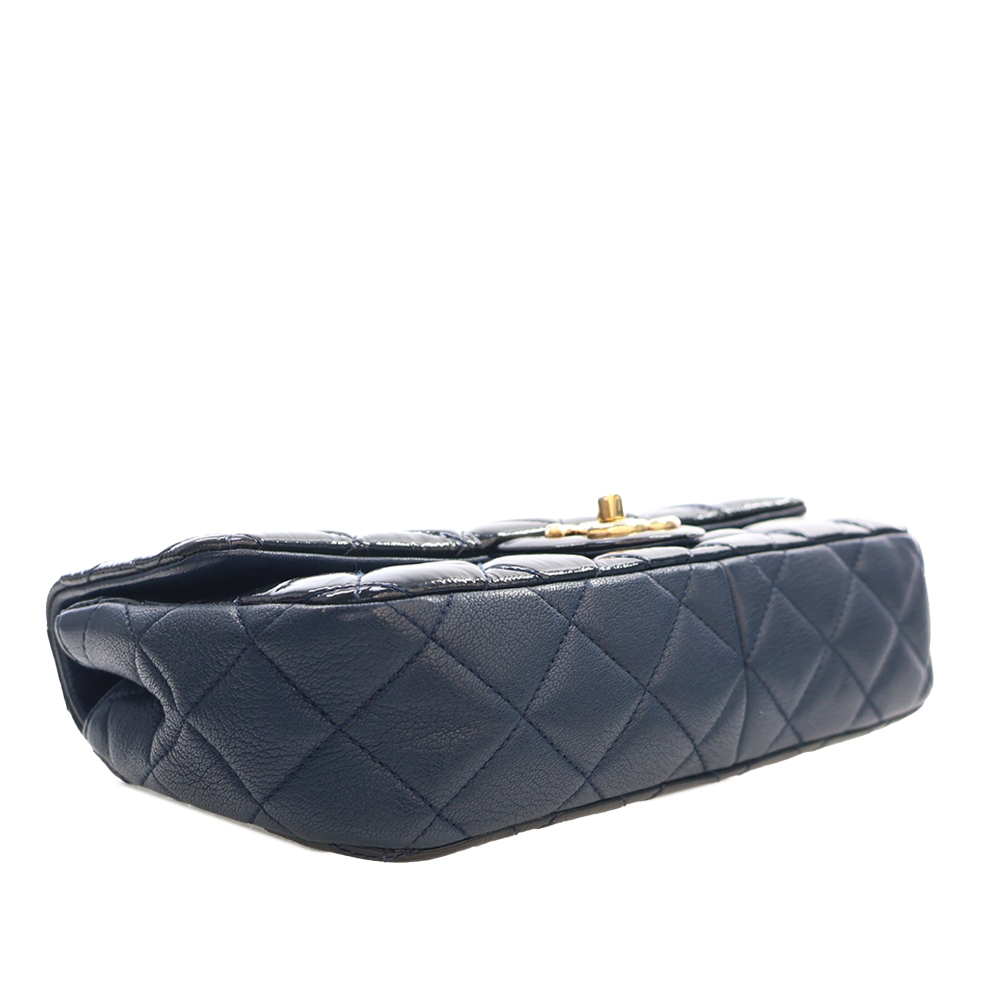 Chanel Paris Salzburg Medium Patent and Goatskin CC Eyelet Flap - image 5