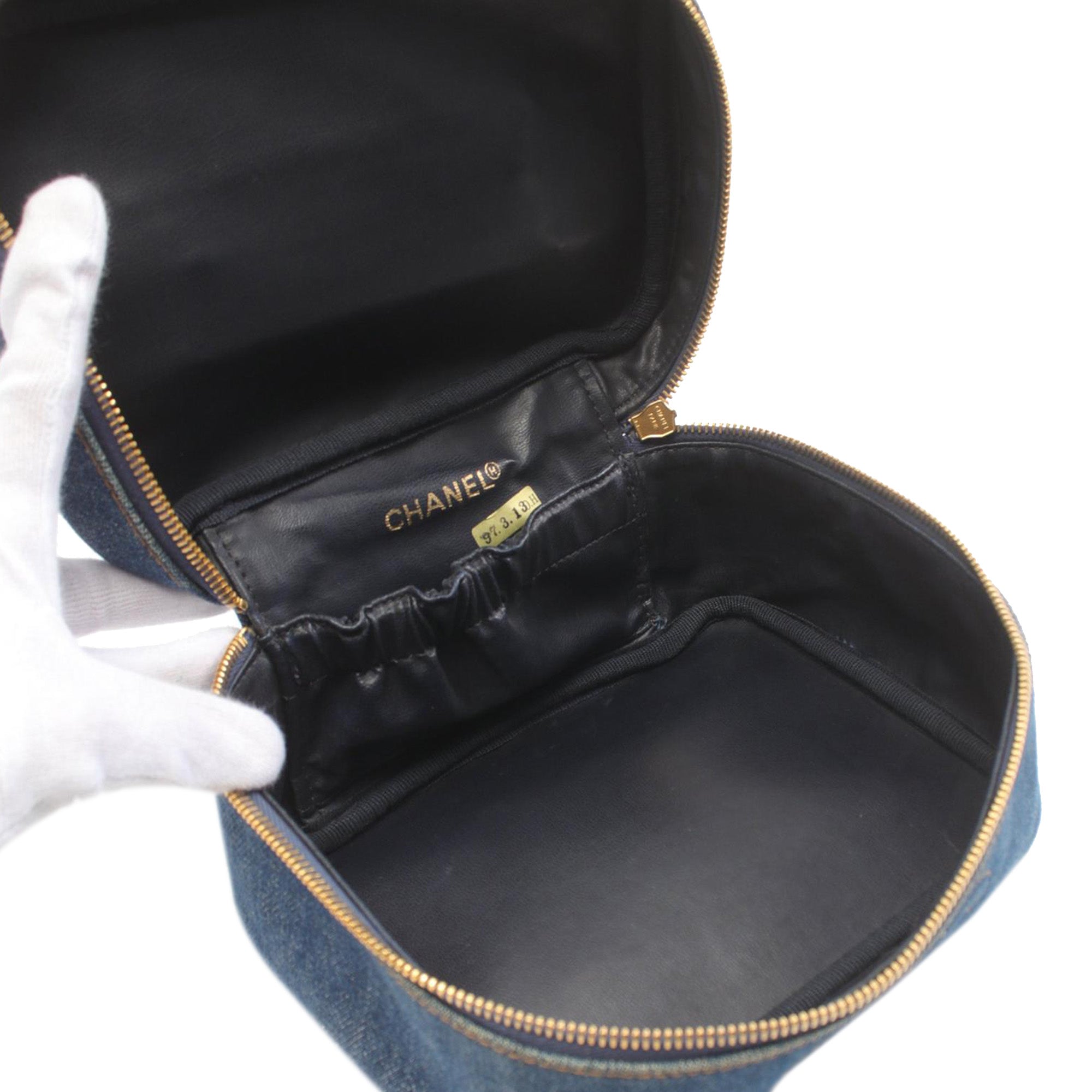Chanel CC Denim Vanity Bag - image 3