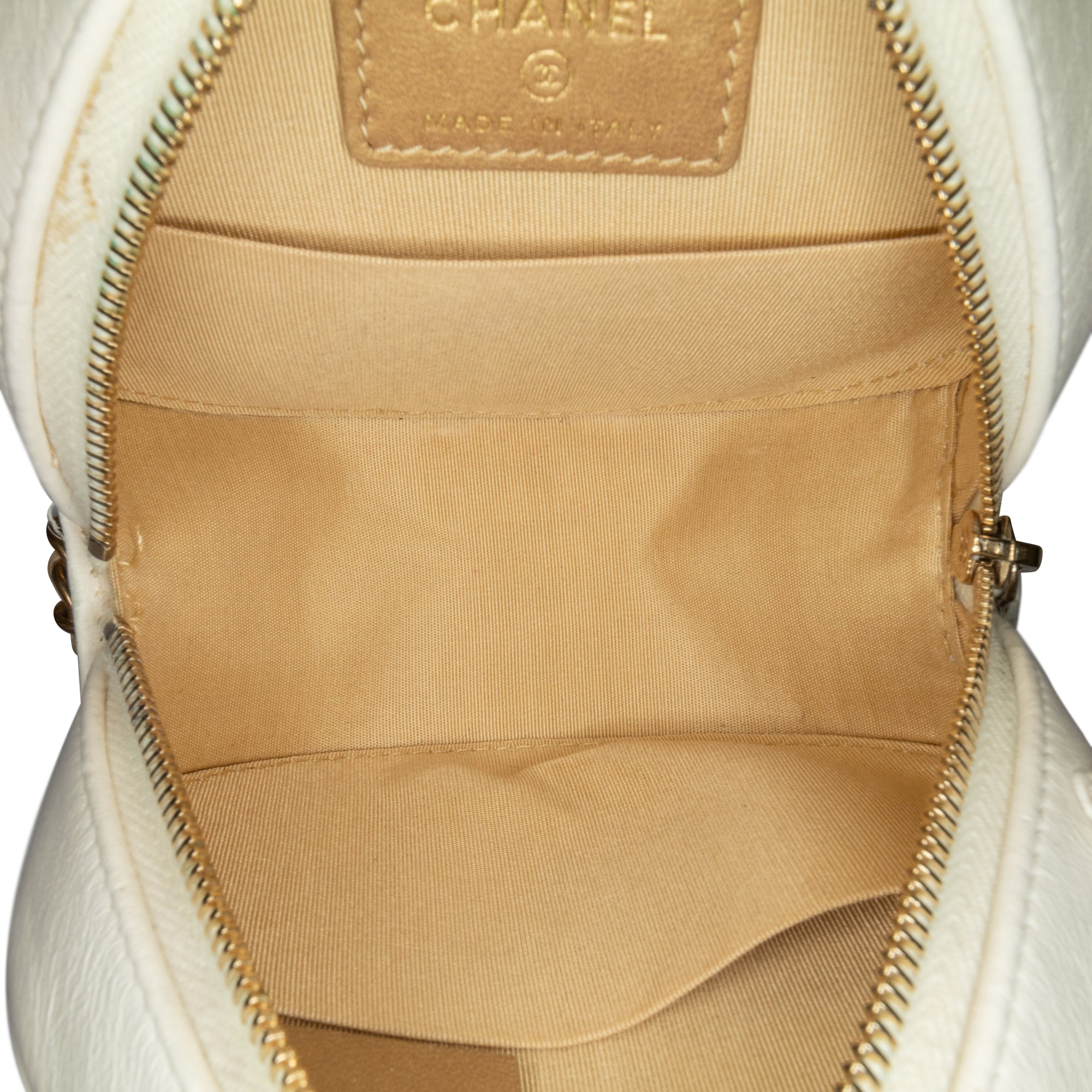 Chanel Quilted Lambskin Pearl Crush Round Clutch with Chain - image 5