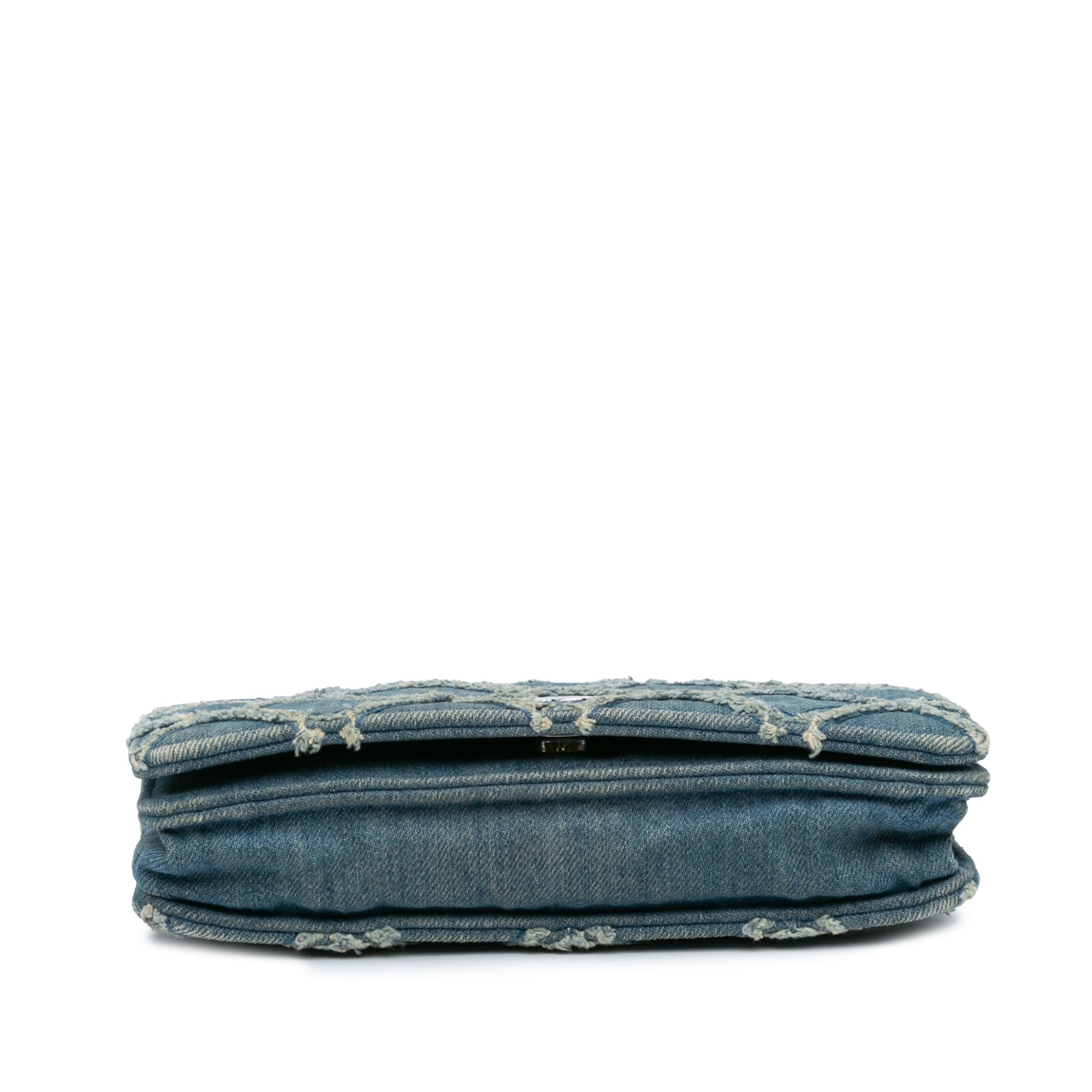 Chanel Frayed Denim Wallet On Chain - image 3