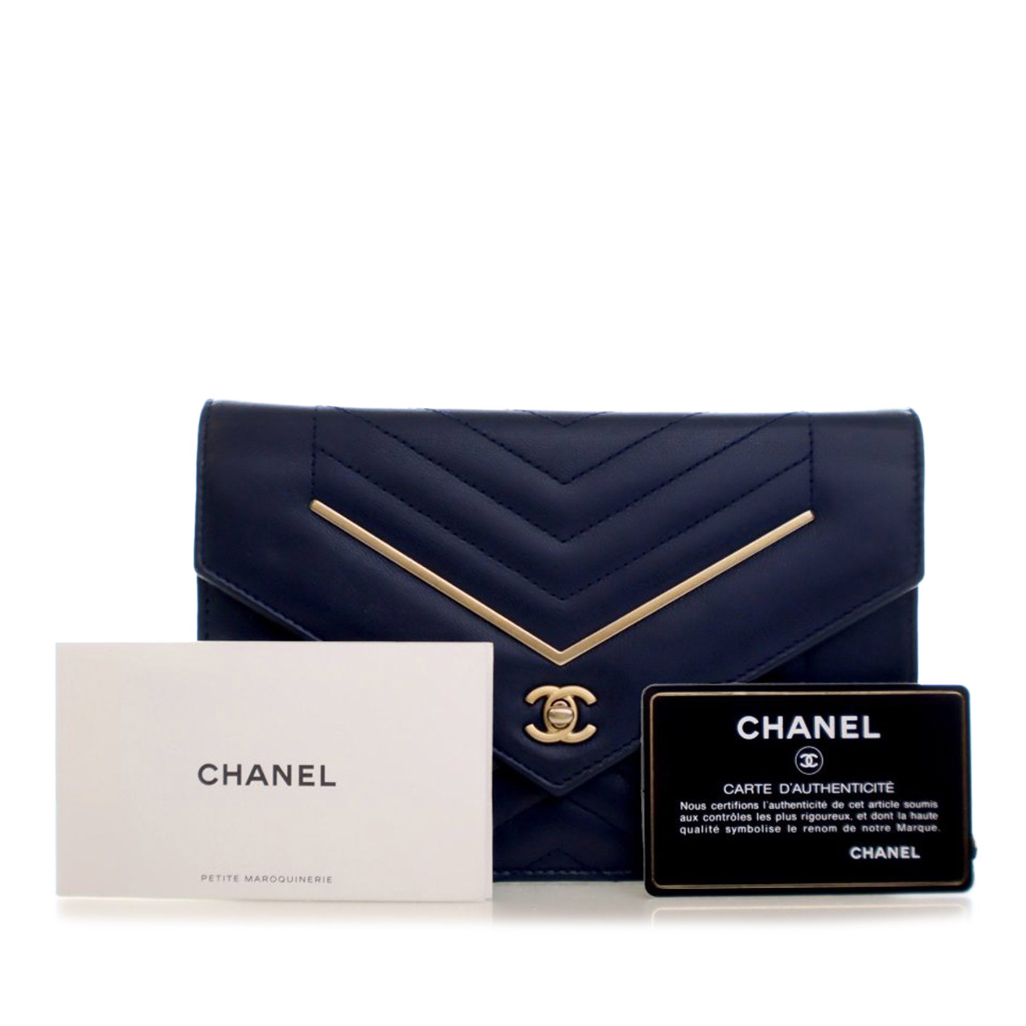 Chanel Reversed Chevron Lambskin Wallet on Chain - image 15