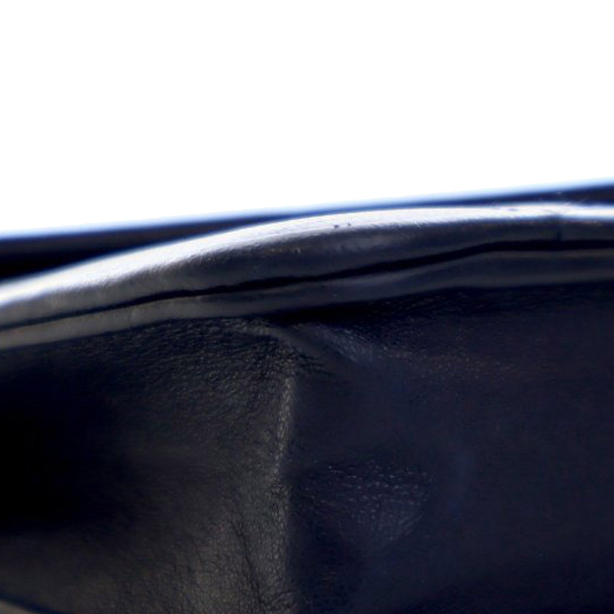 Chanel Reversed Chevron Lambskin Wallet on Chain - image 9