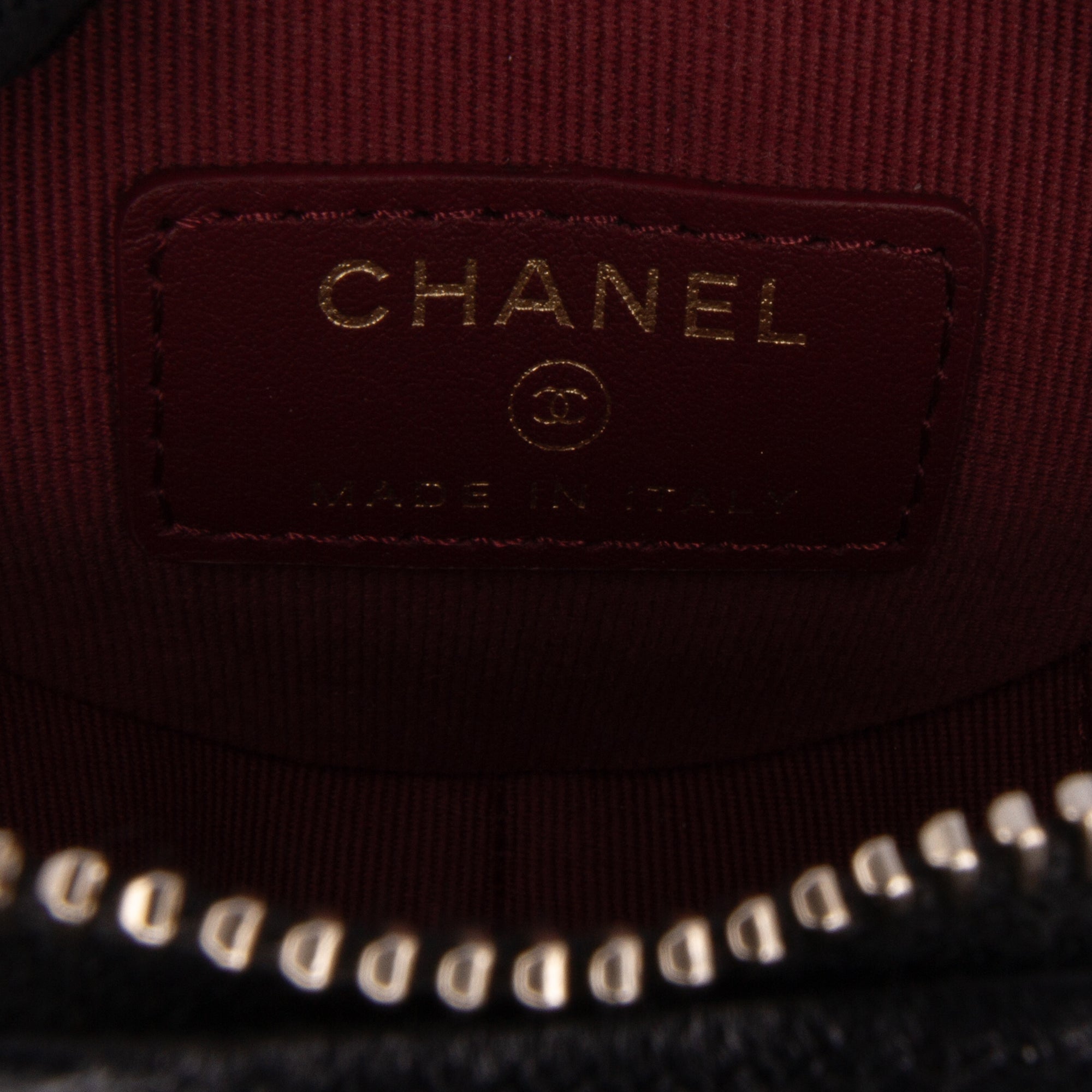 Chanel Lambskin CC in Love Heart Necklace Bag - image 5