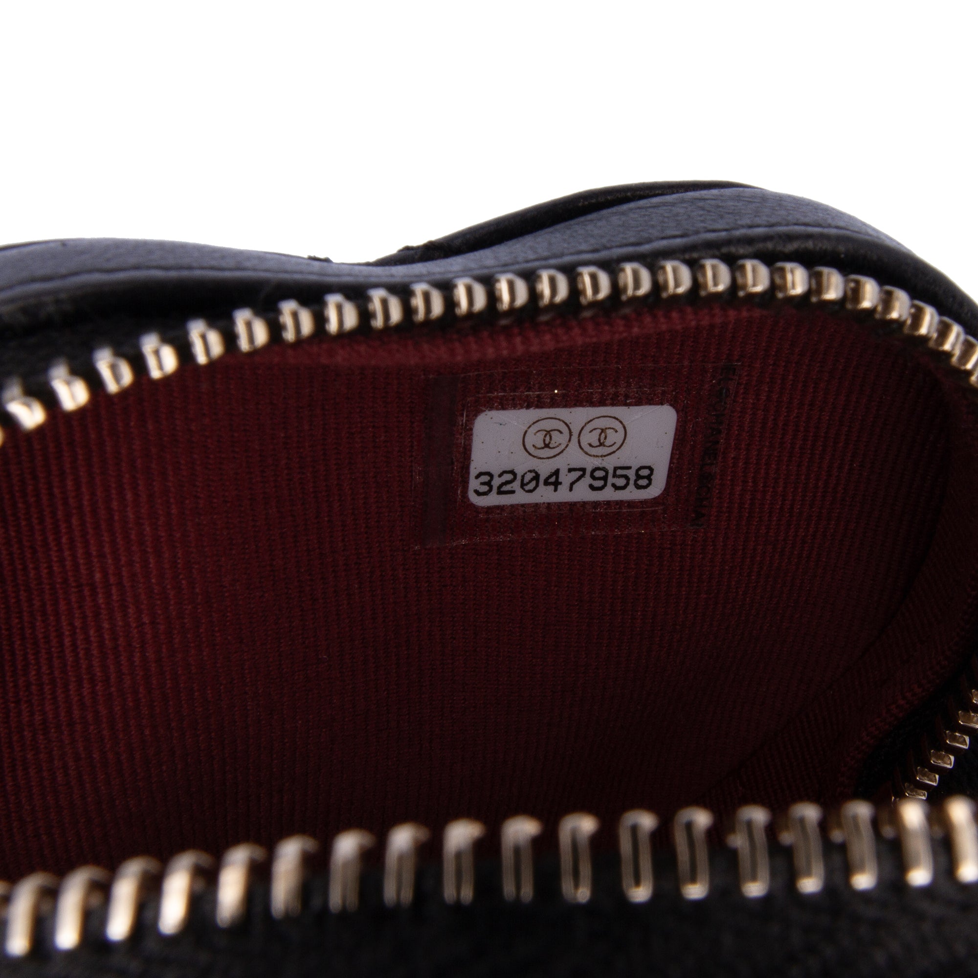 Chanel Lambskin CC in Love Heart Necklace Bag - image 6