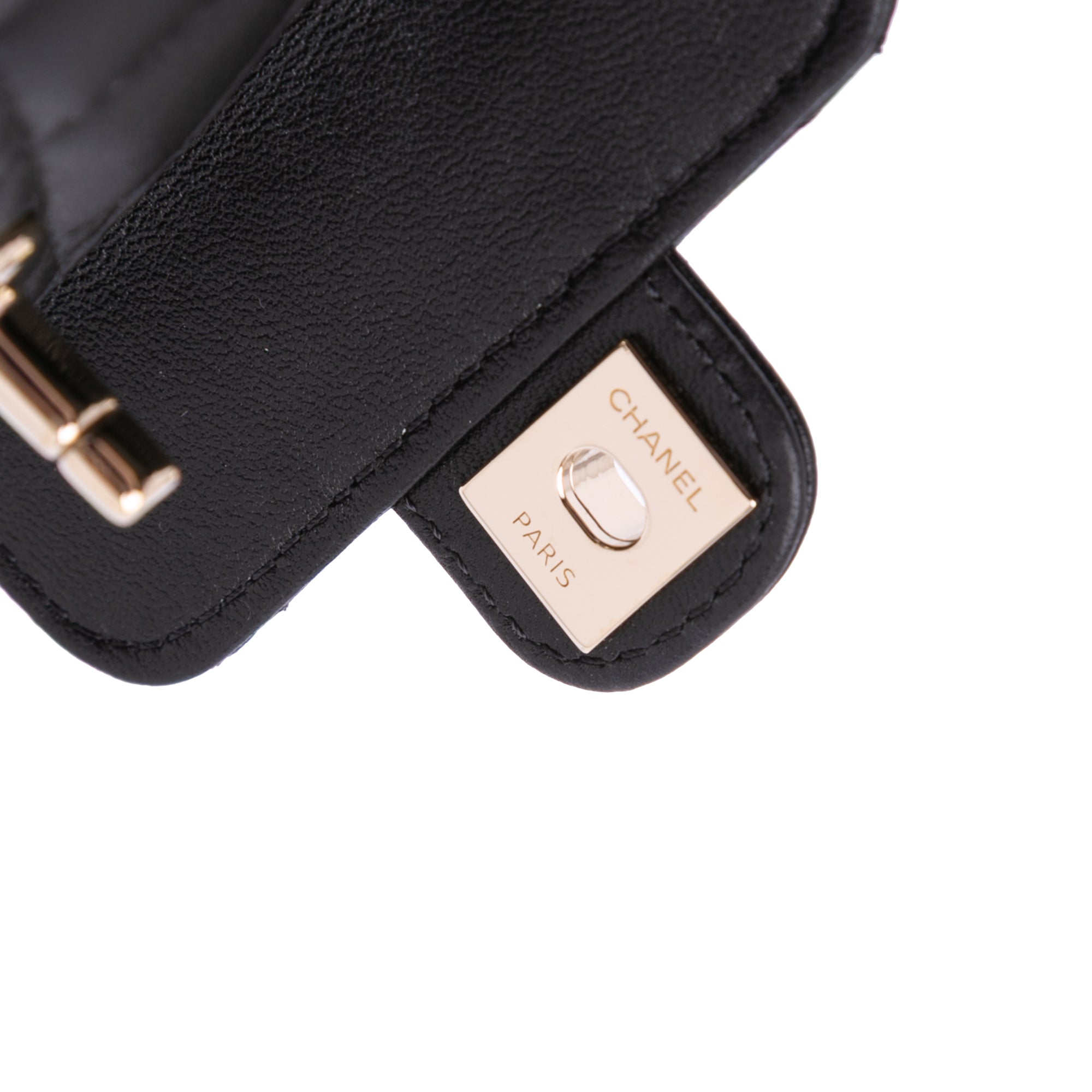 Chanel Lambskin CC in Love Heart Necklace Bag - image 9