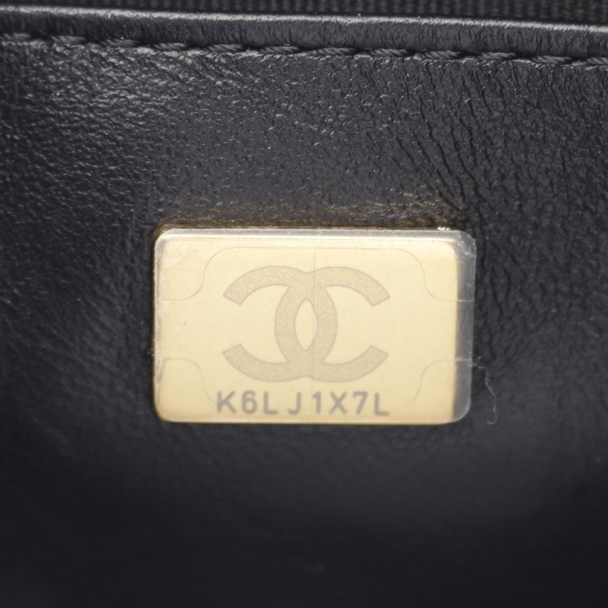 Chanel Quilted Lambskin Walk Of Fame Star Crossbody - image 5