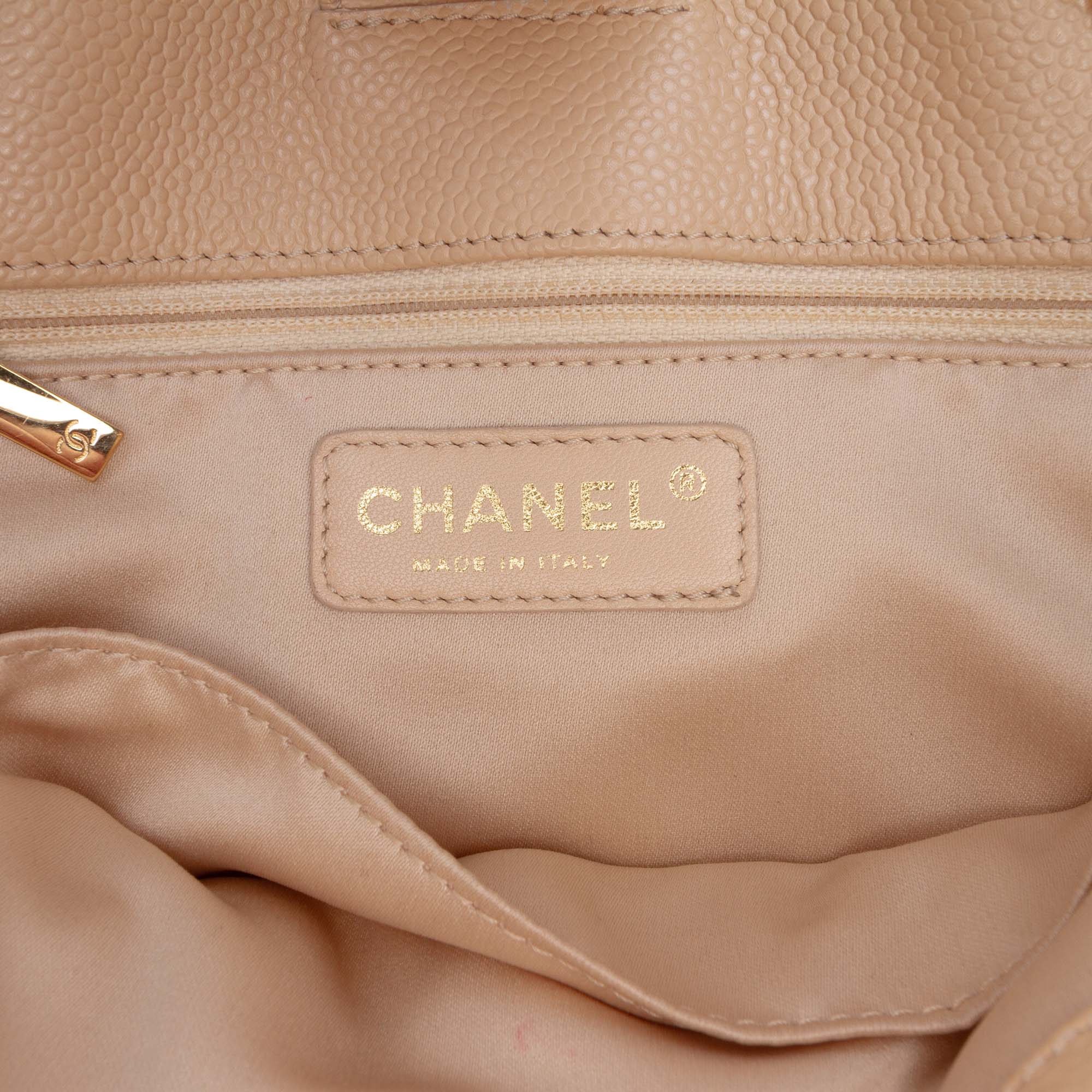 Chanel Caviar Petite Shopping Tote - image 5