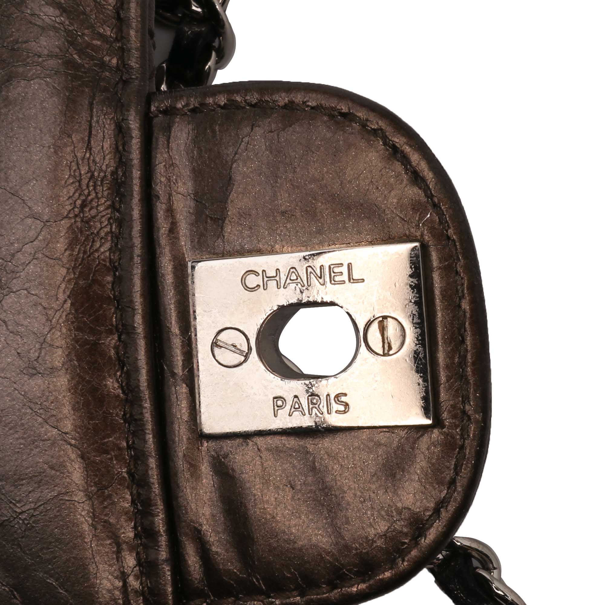 Chanel Medium Metallic Crackled Calfskin Clams Pocket Flap - image 8