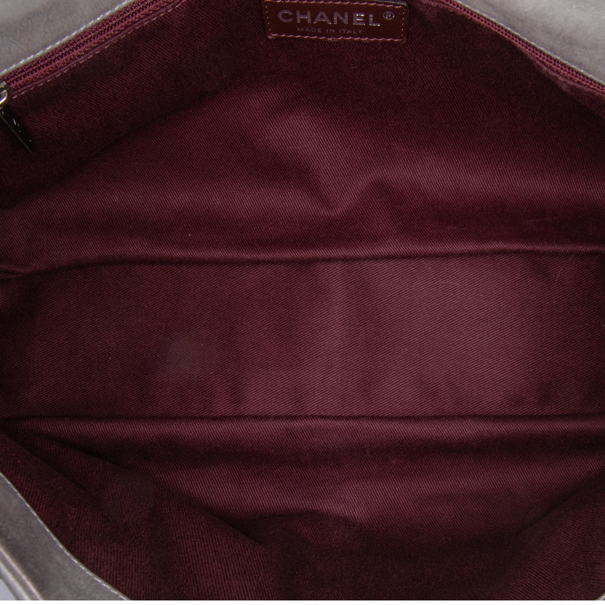 Chanel Jumbo Iridescent Calfskin In The Mix Flap - image 4