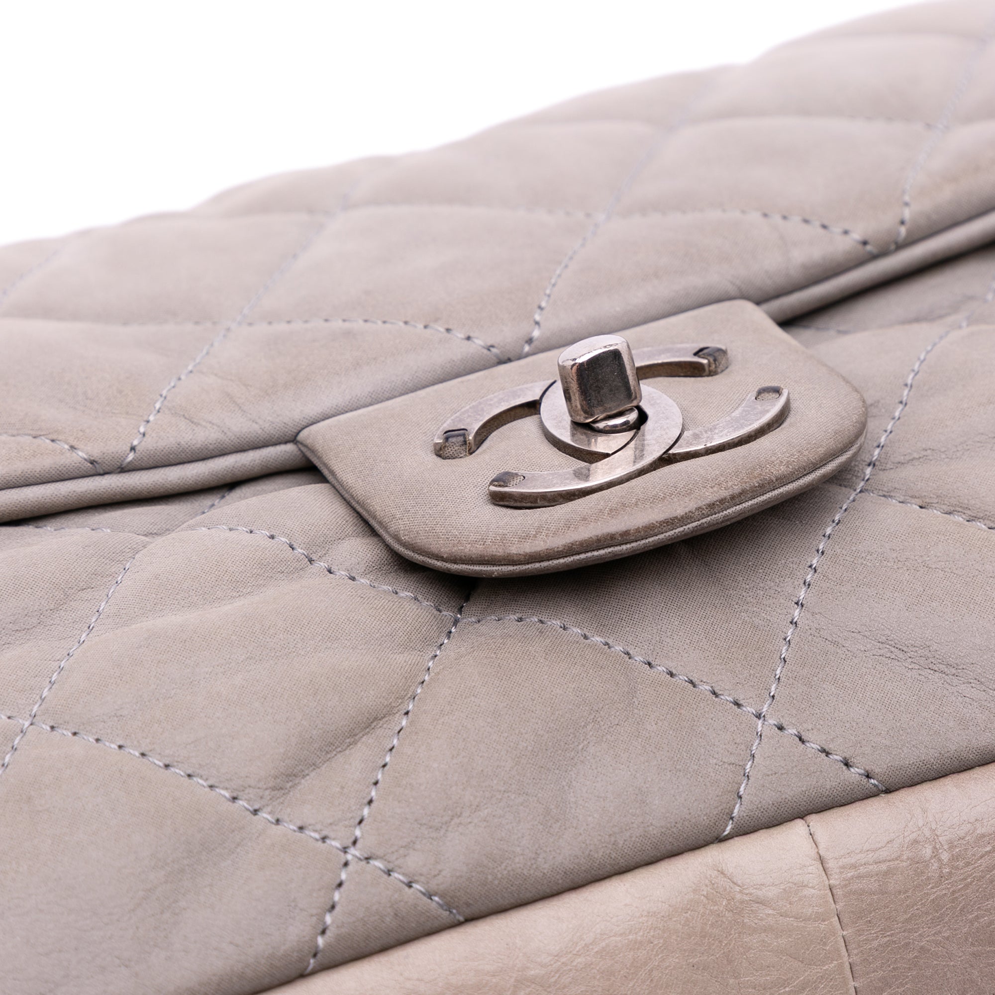 Chanel Jumbo Iridescent Calfskin In The Mix Flap - image 7