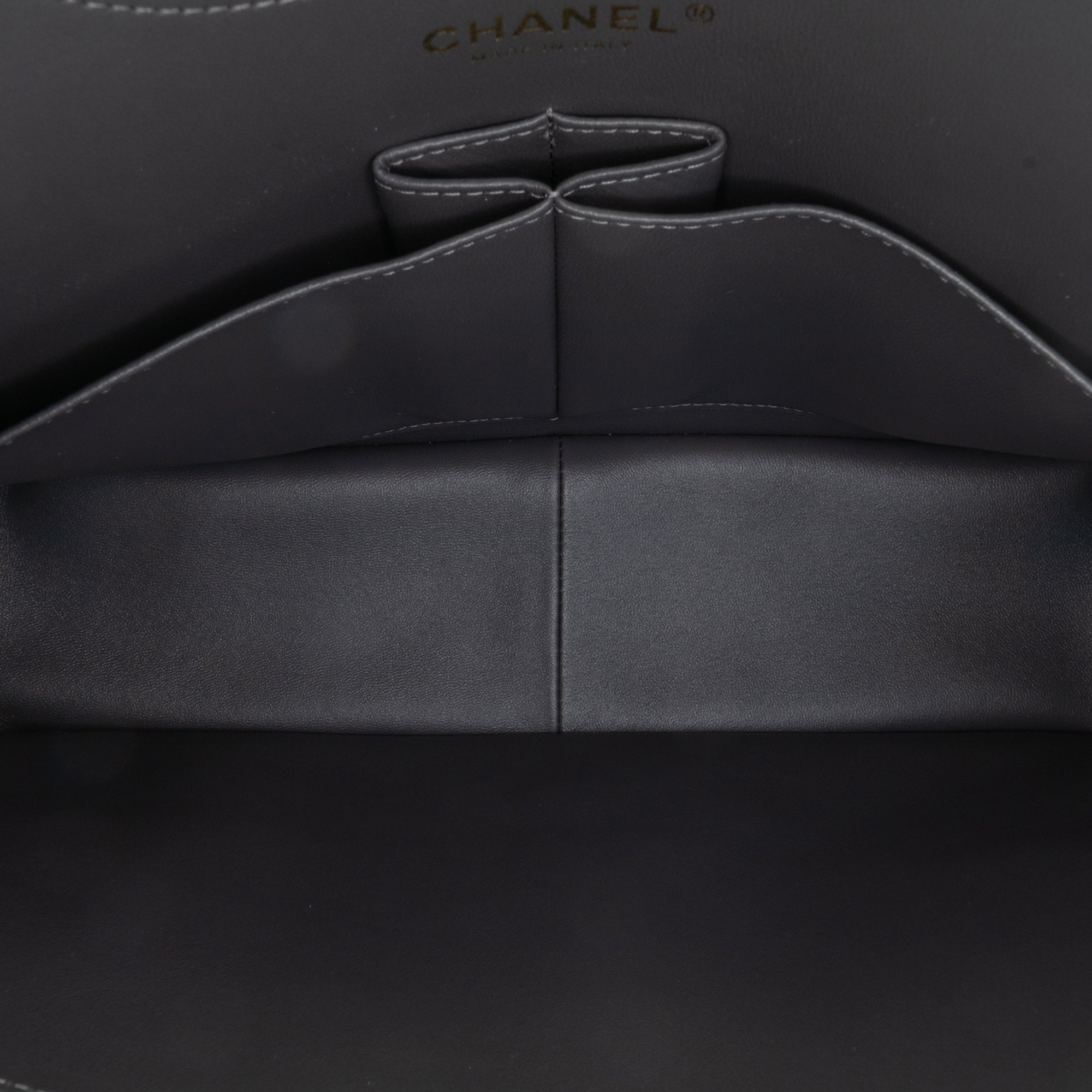 Chanel Jumbo Classic Caviar Double Flap - image 4