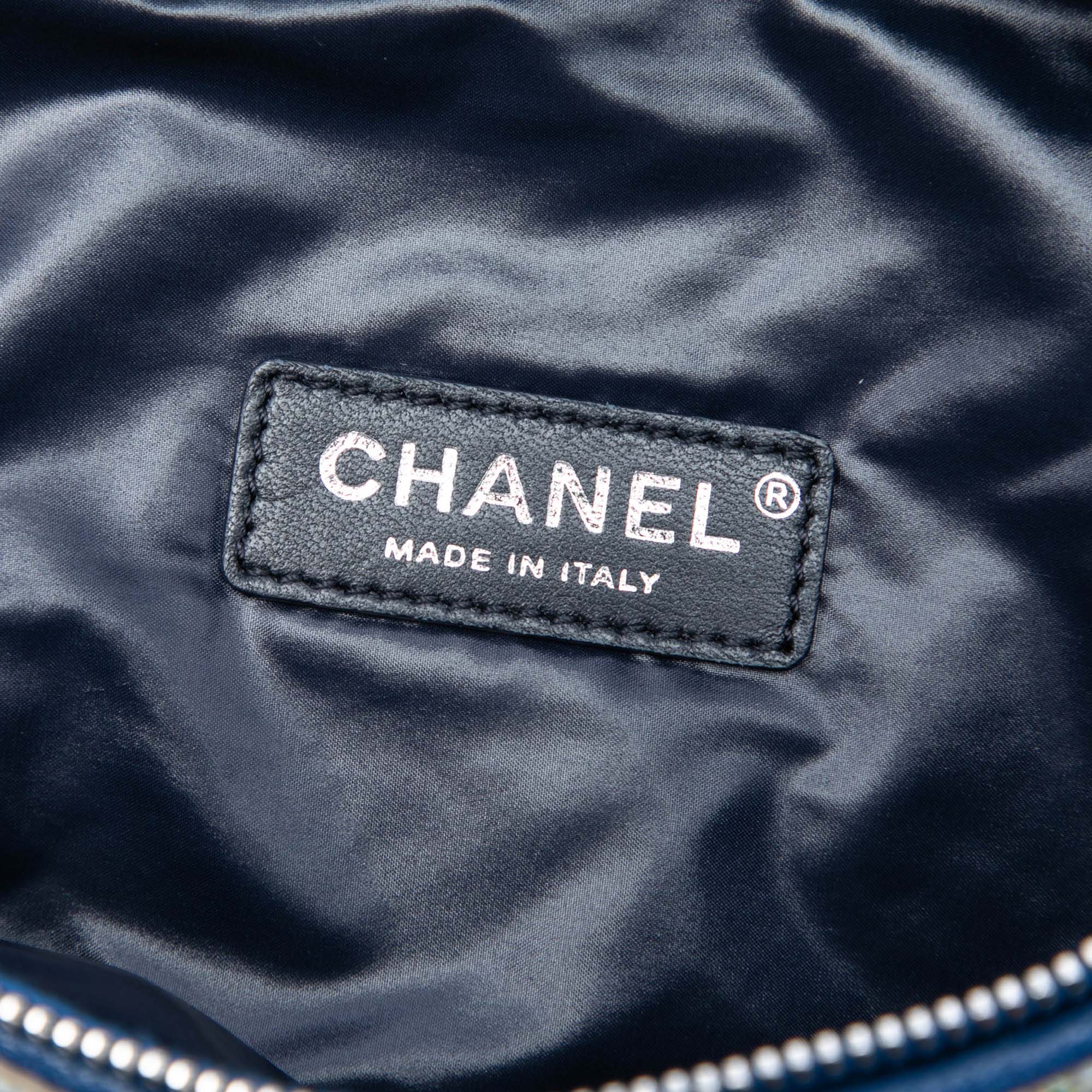 Chanel Tweed and Stitched Calfskin Convertible Waist Bag - image 5