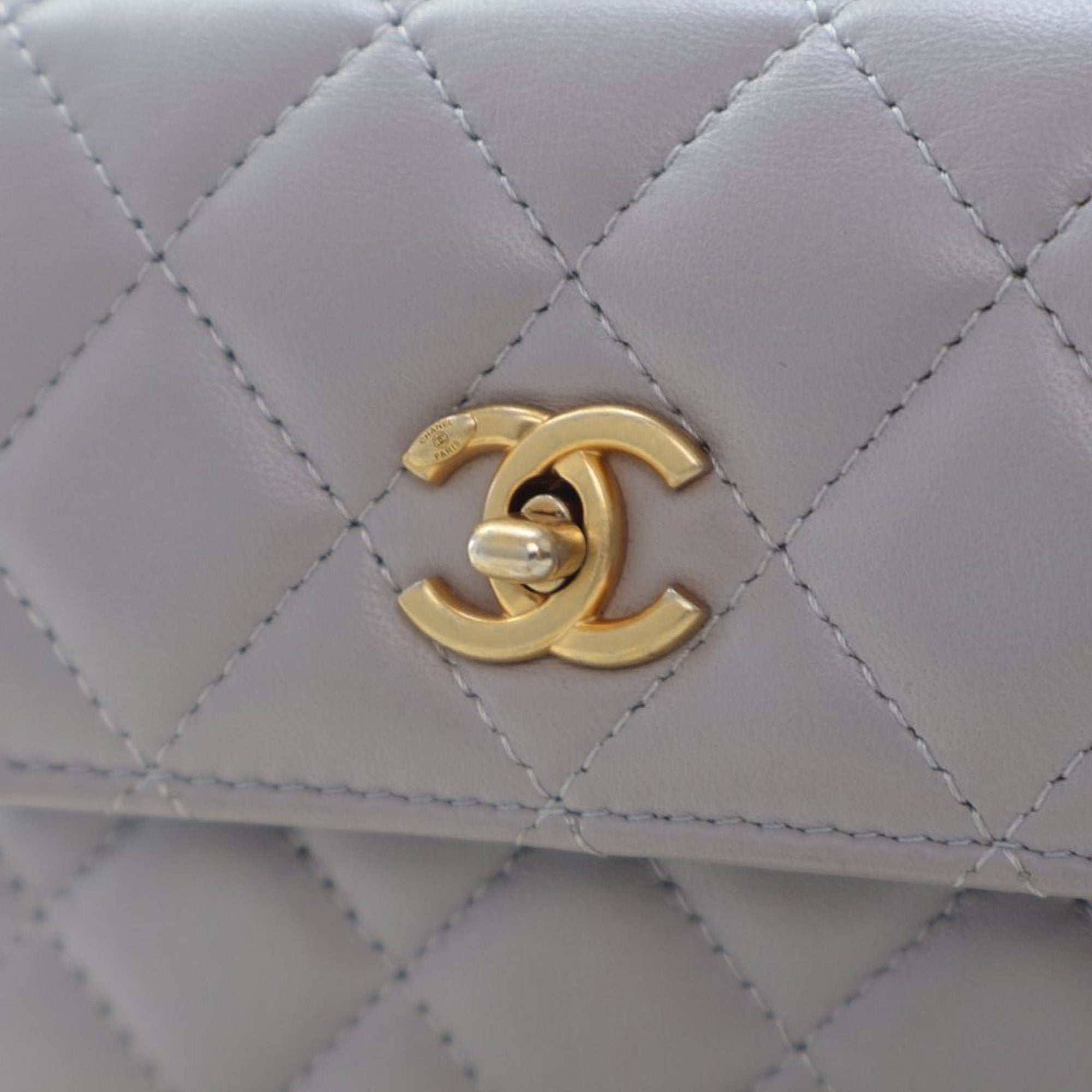 Chanel Mini Quilted Lambskin Pearl Crush Clutch with Chain - image 7