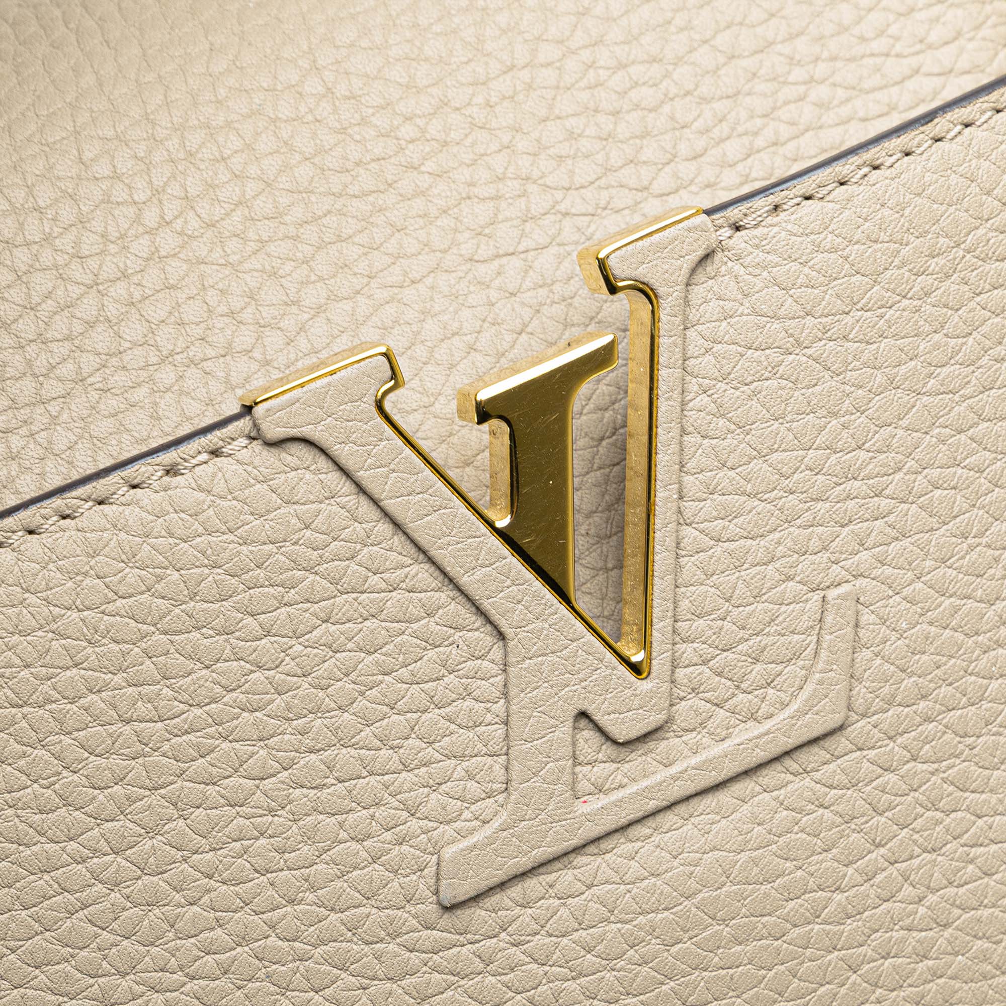 Louis Vuitton Taurillon Capucines PM - image 9