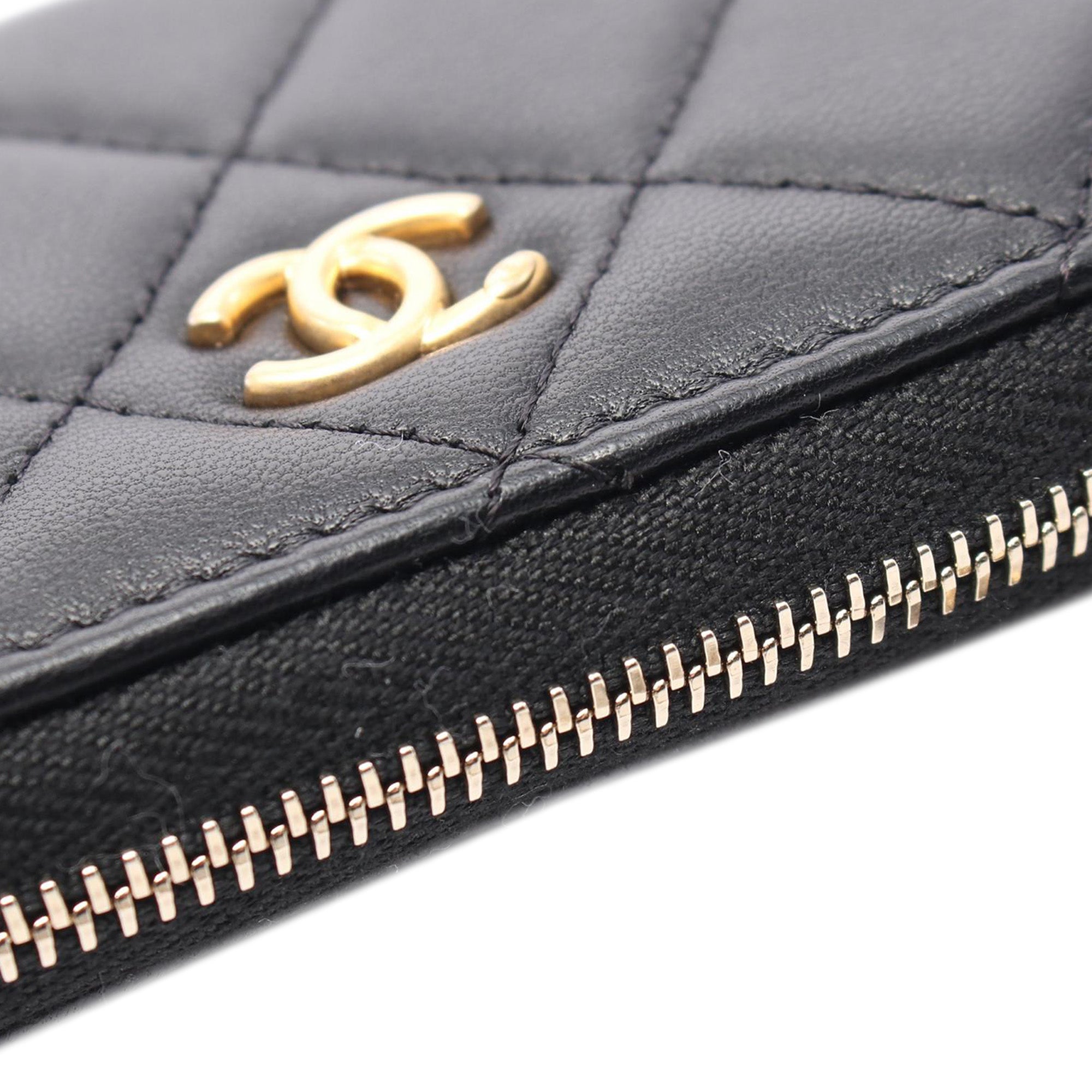 Chanel Mini Lambskin Pearl Crush Card Holder On Chain - image 7