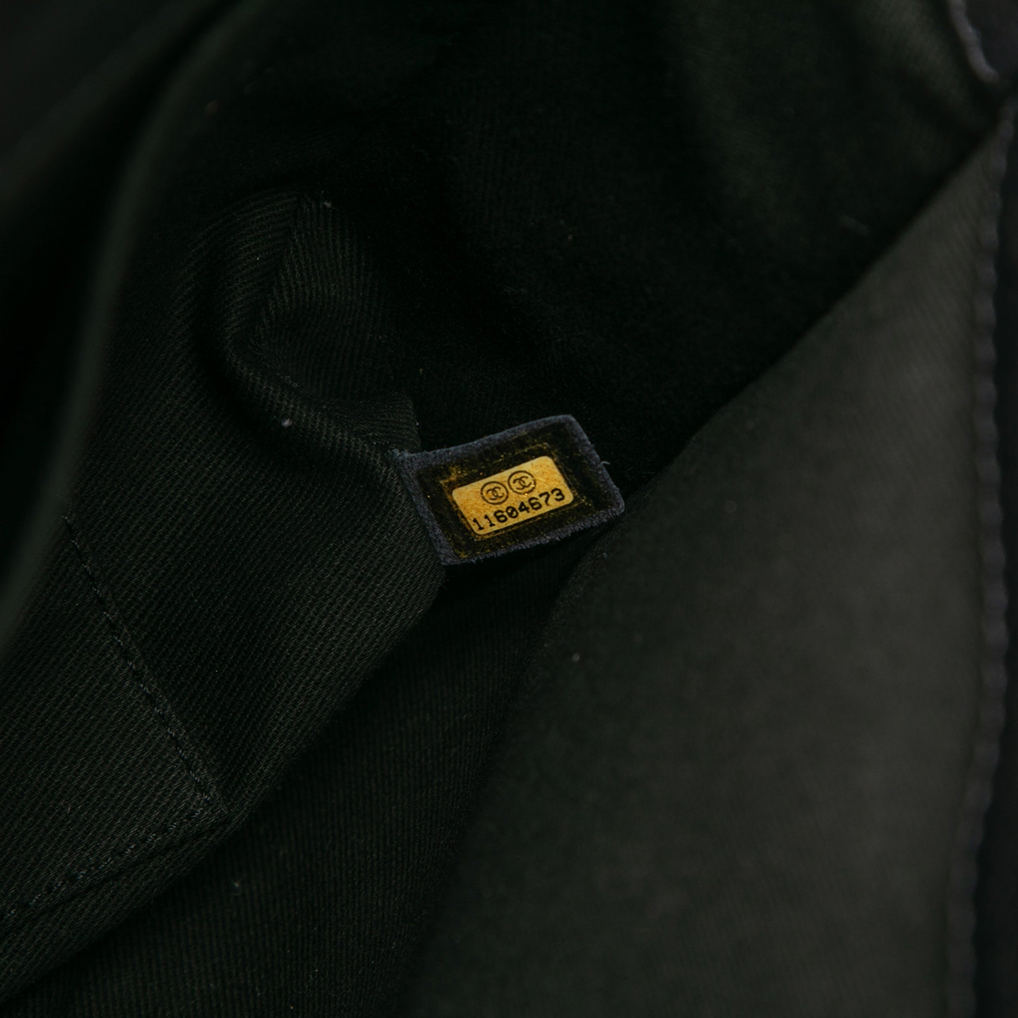 Chanel Caviar Grand Shopping Tote - image 6