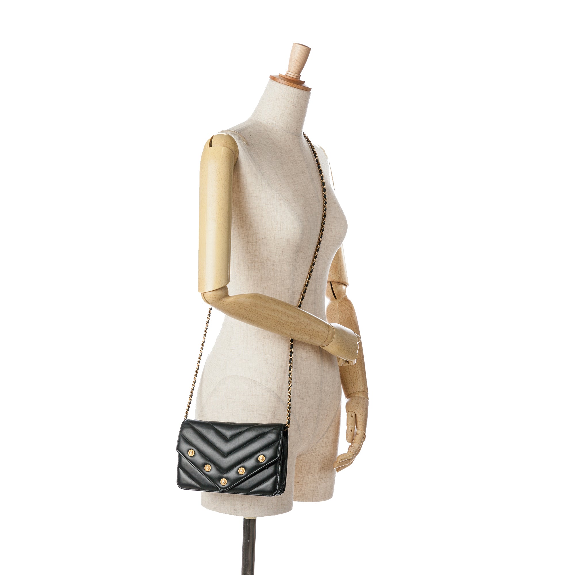 Chanel Chevron Lambskin Button Wallet On Chain - image 8
