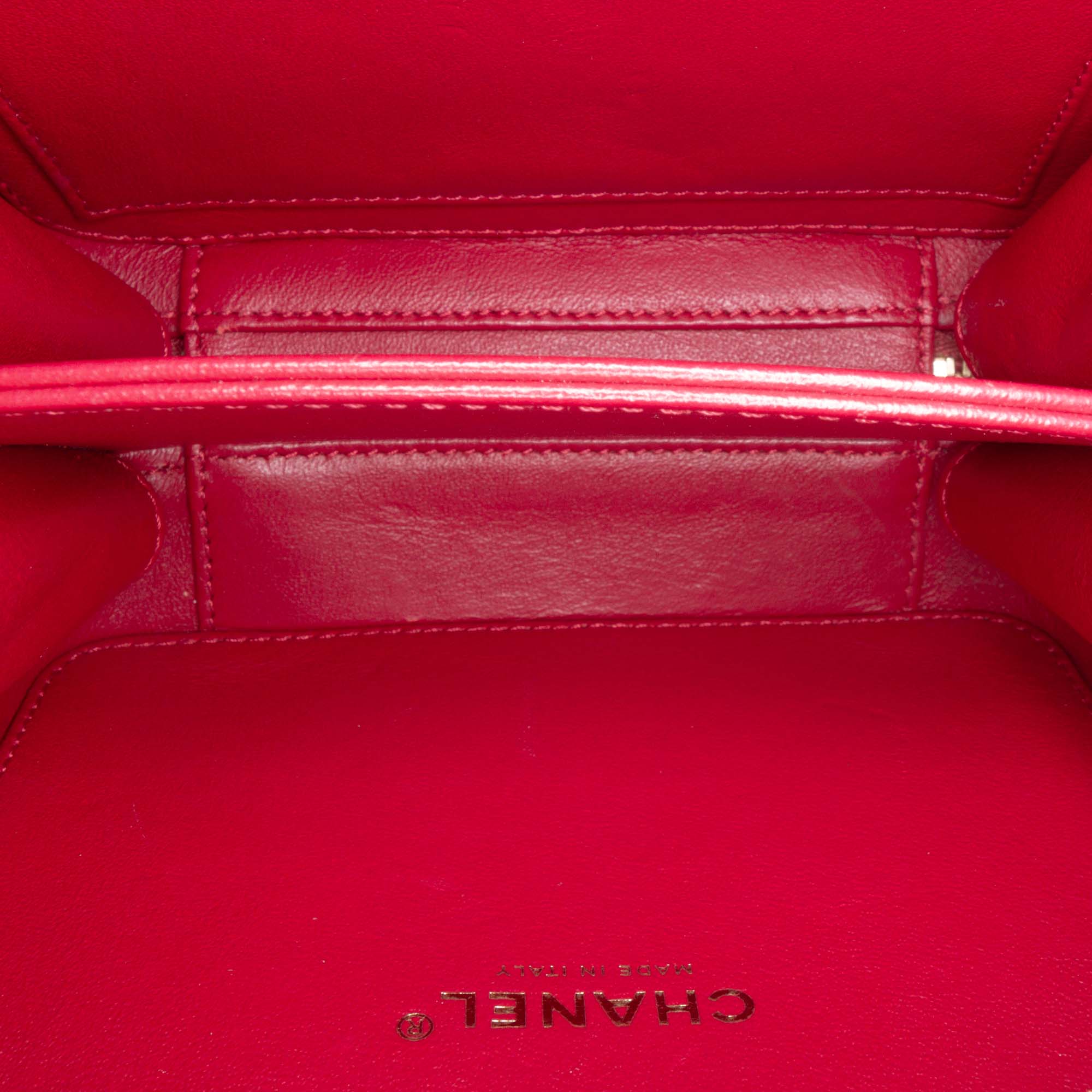 Chanel Small Caviar Filigree Vanity Case - image 4