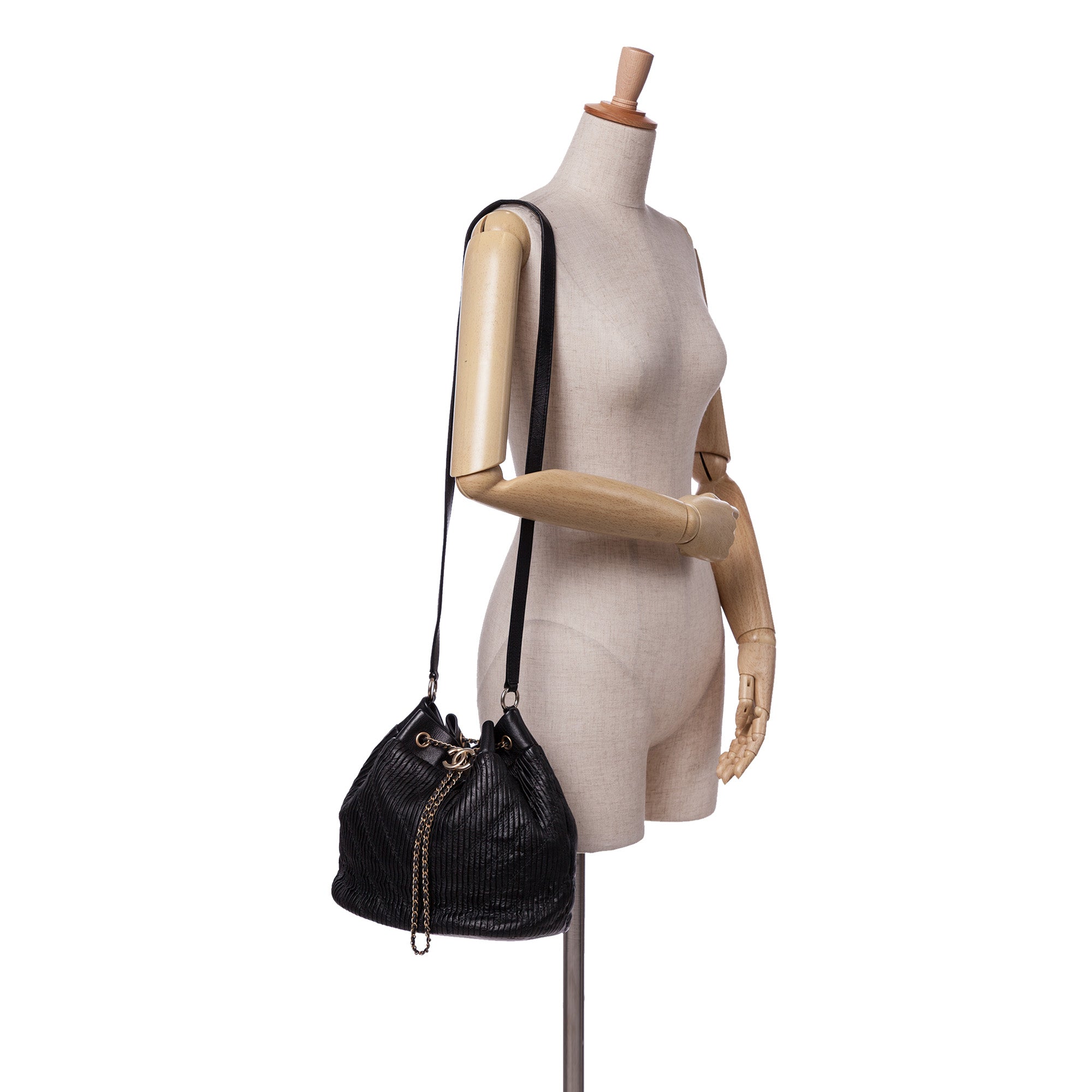 Chanel Medium Crumpled Calfskin Coco Pleats Drawstring Bucket Bag - image 9