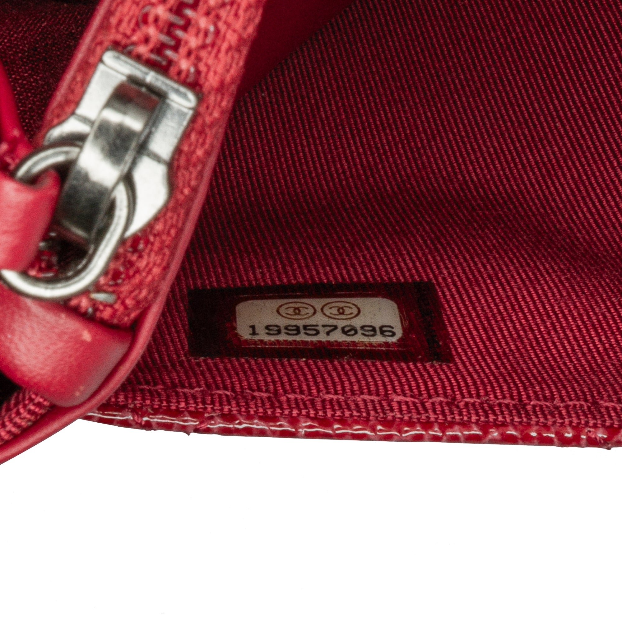 Chanel Paris Dallas CC Quilted Patent Goatskin Wallet on Chain - image 9