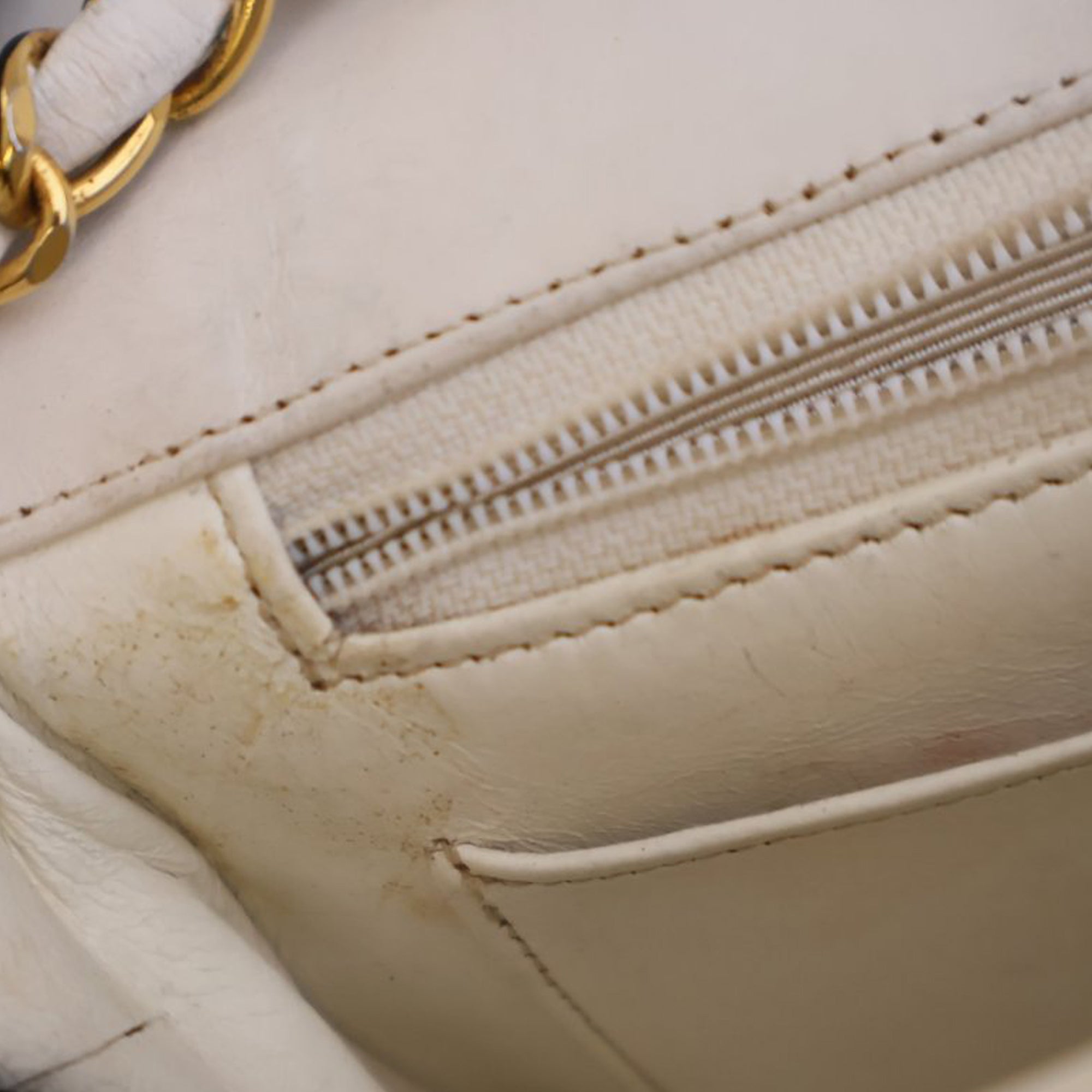 Chanel Small Lambskin Diana Flap - image 9