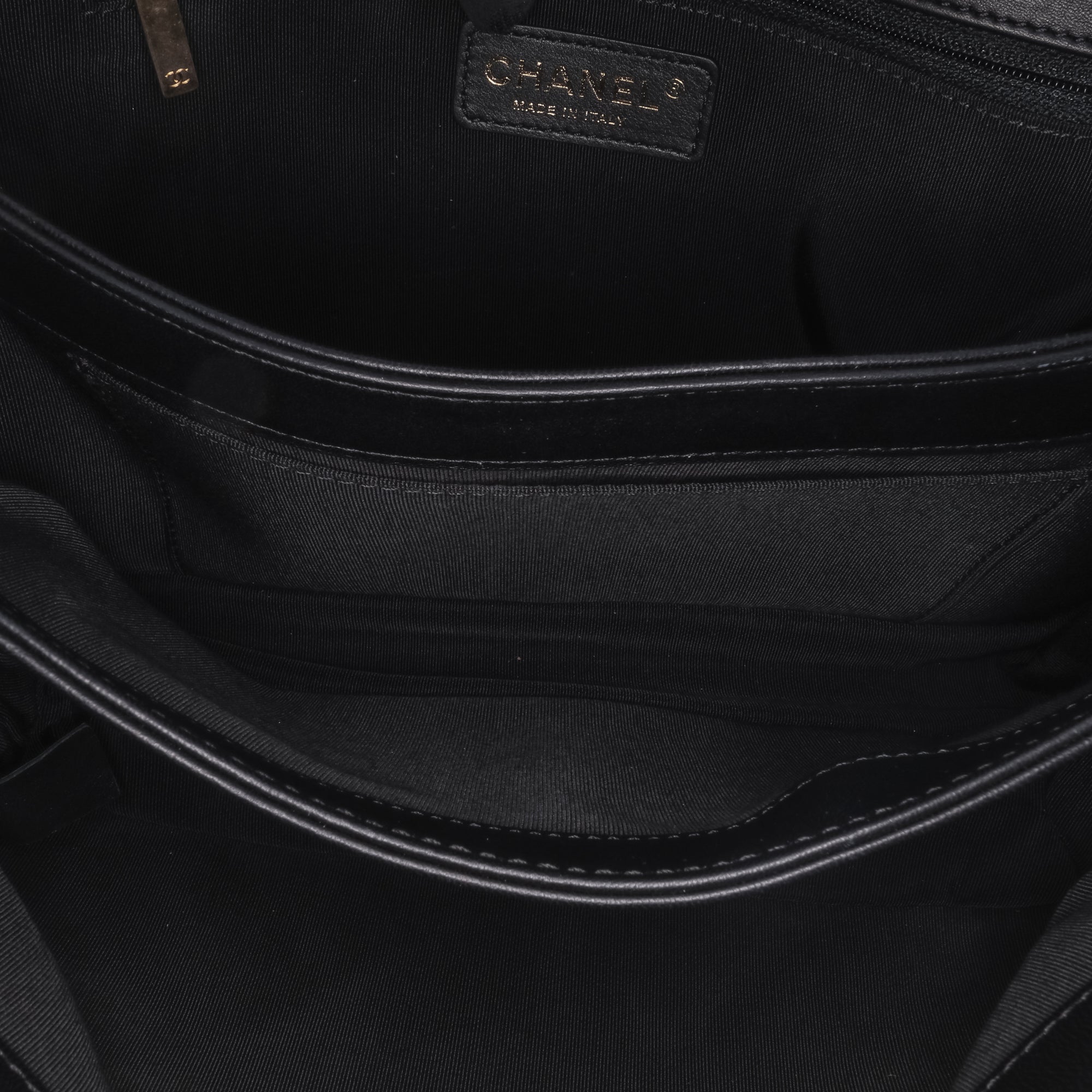 Chanel Large Quilted Lambskin Daily Companion Flap - image 4