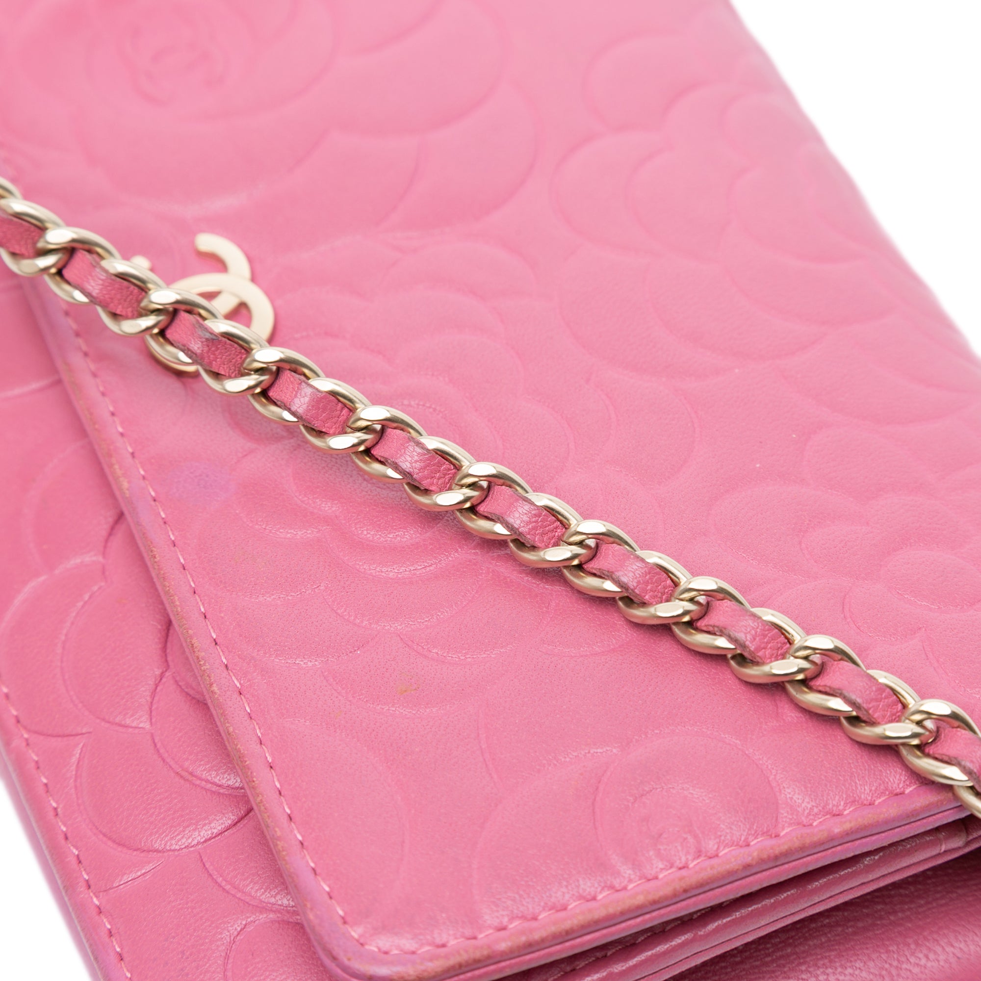 Chanel CC Embossed Lambskin Camellia Wallet On Chain - image 11