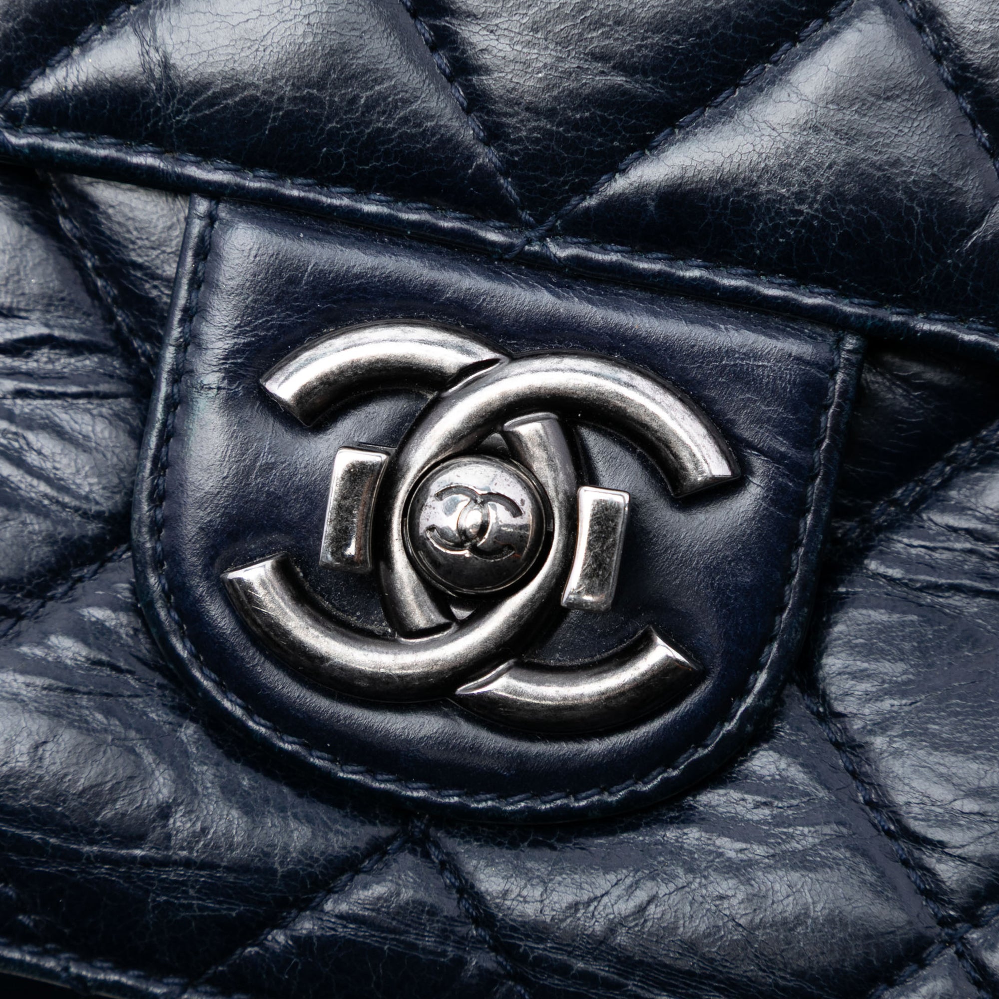 Chanel Medium Quilted Glazed Calfskin Perfect Edge Flap - image 5