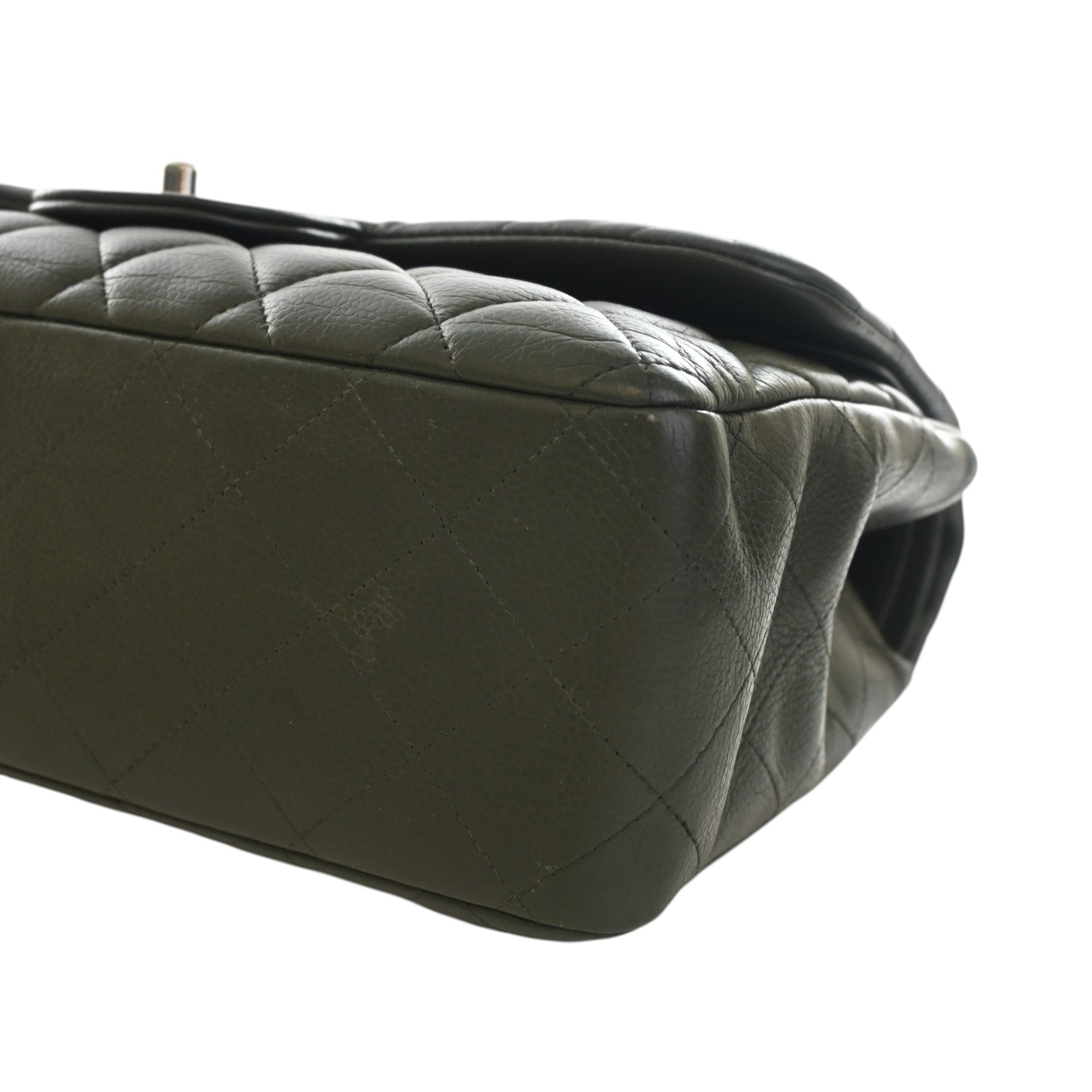 Chanel Jumbo Classic Caviar Double Flap - image 11