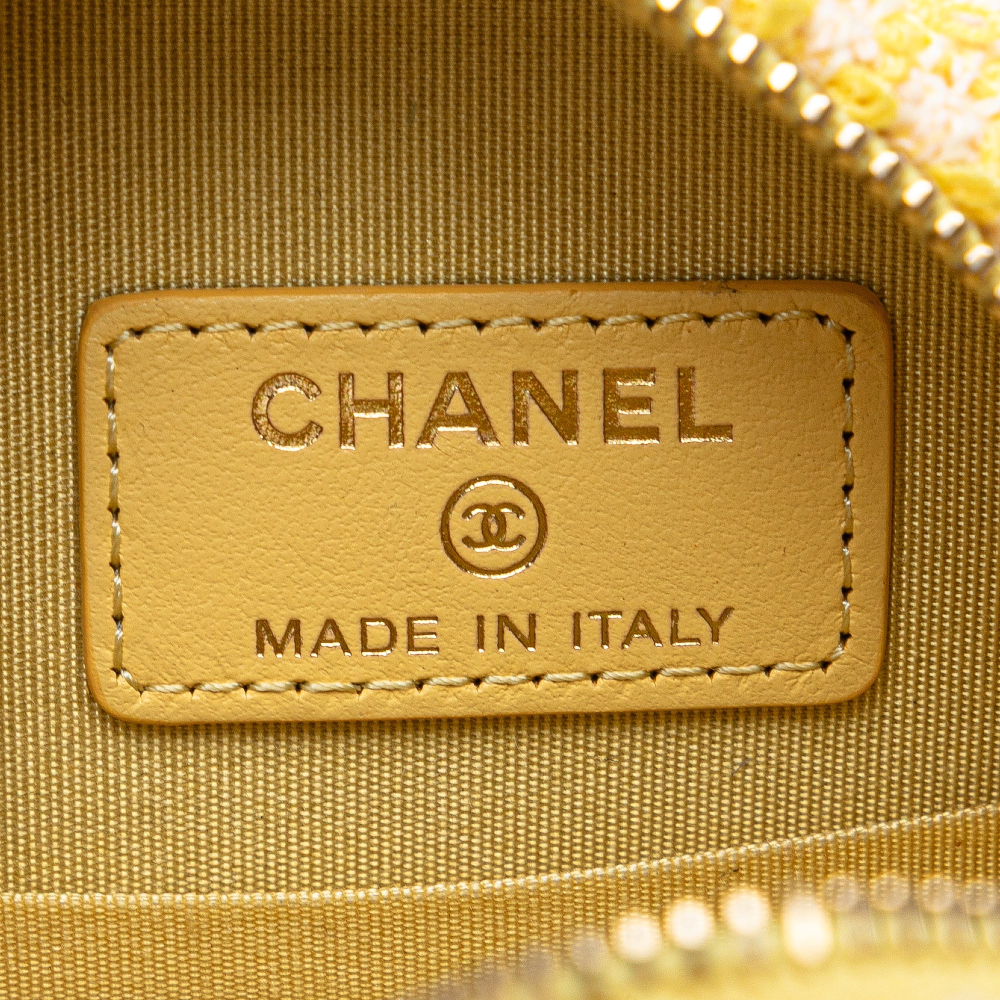 Chanel Tweed 19 Round Clutch with Chain - image 5