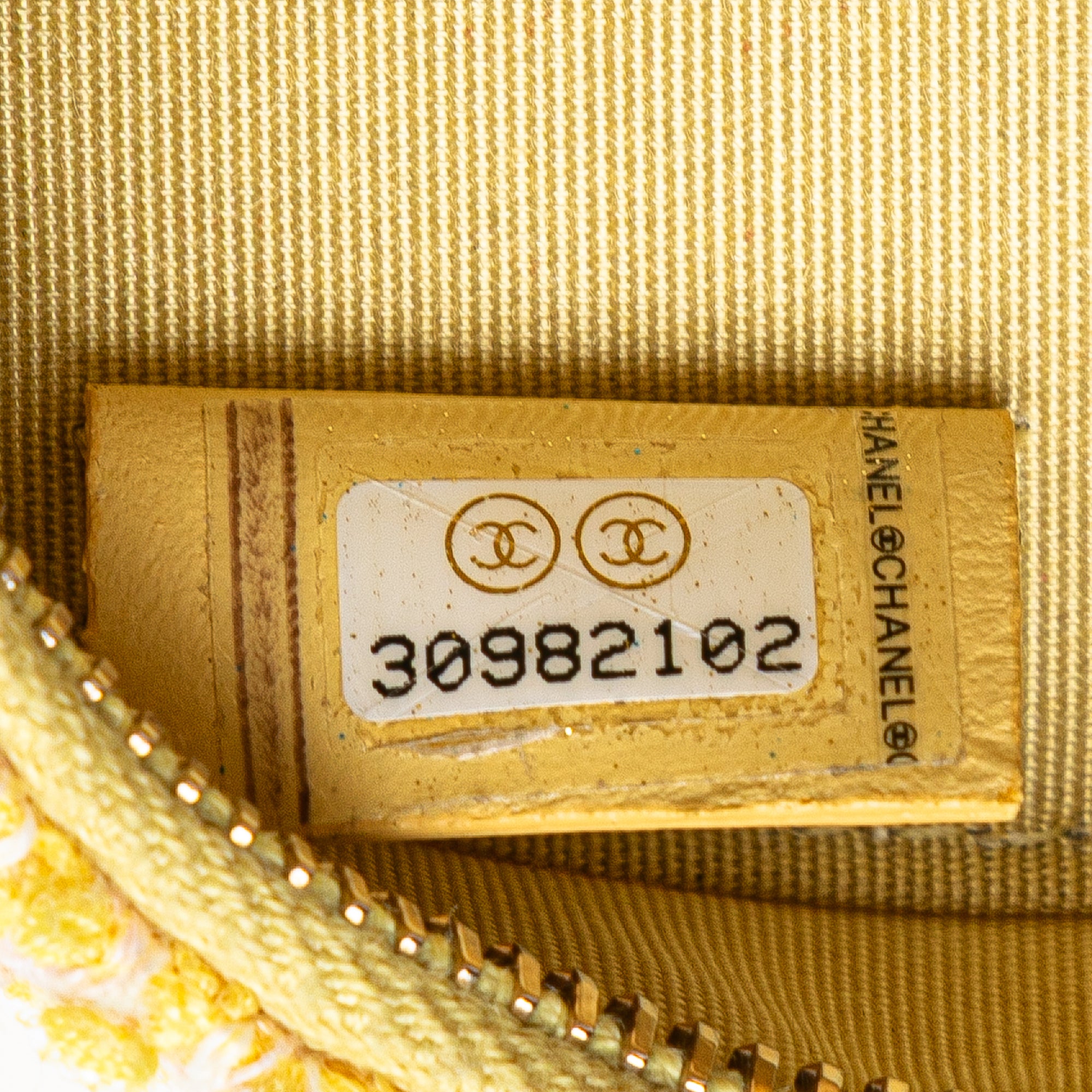 Chanel Tweed 19 Round Clutch with Chain - image 6