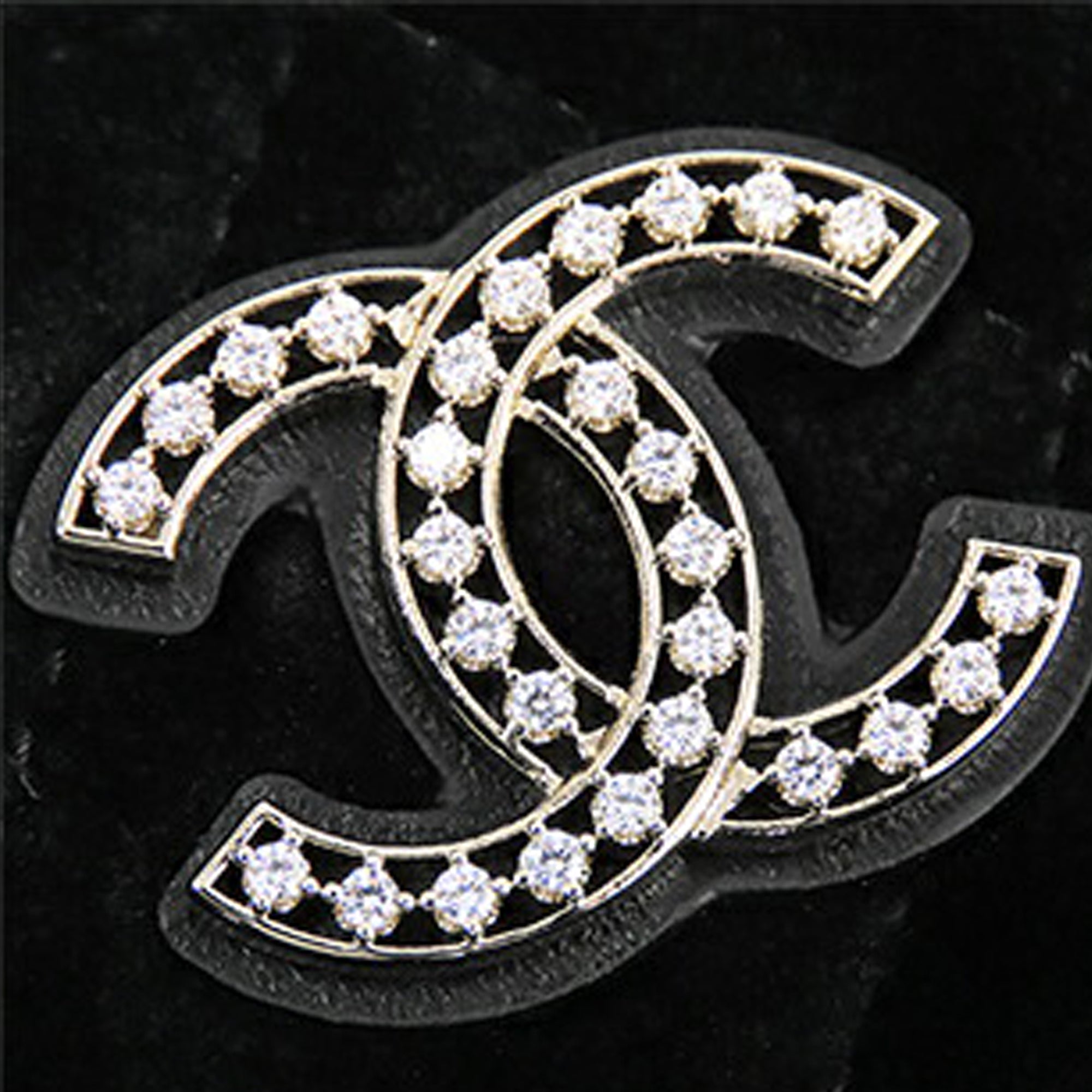 Chanel CC Quilted Velour Half Moon Chain Crossbody - image 6