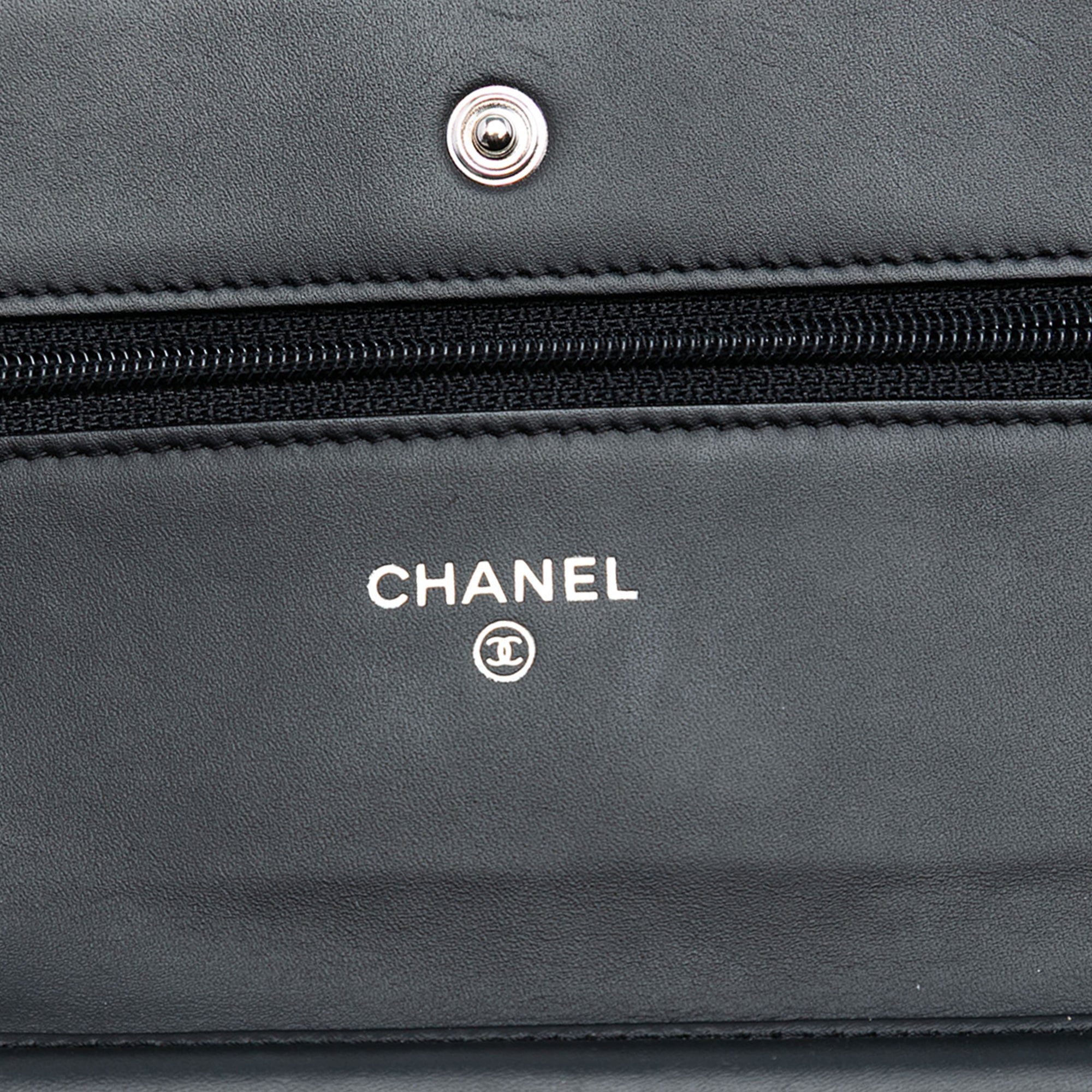 Chanel CC Quilted Patent Wallet On Chain - image 5