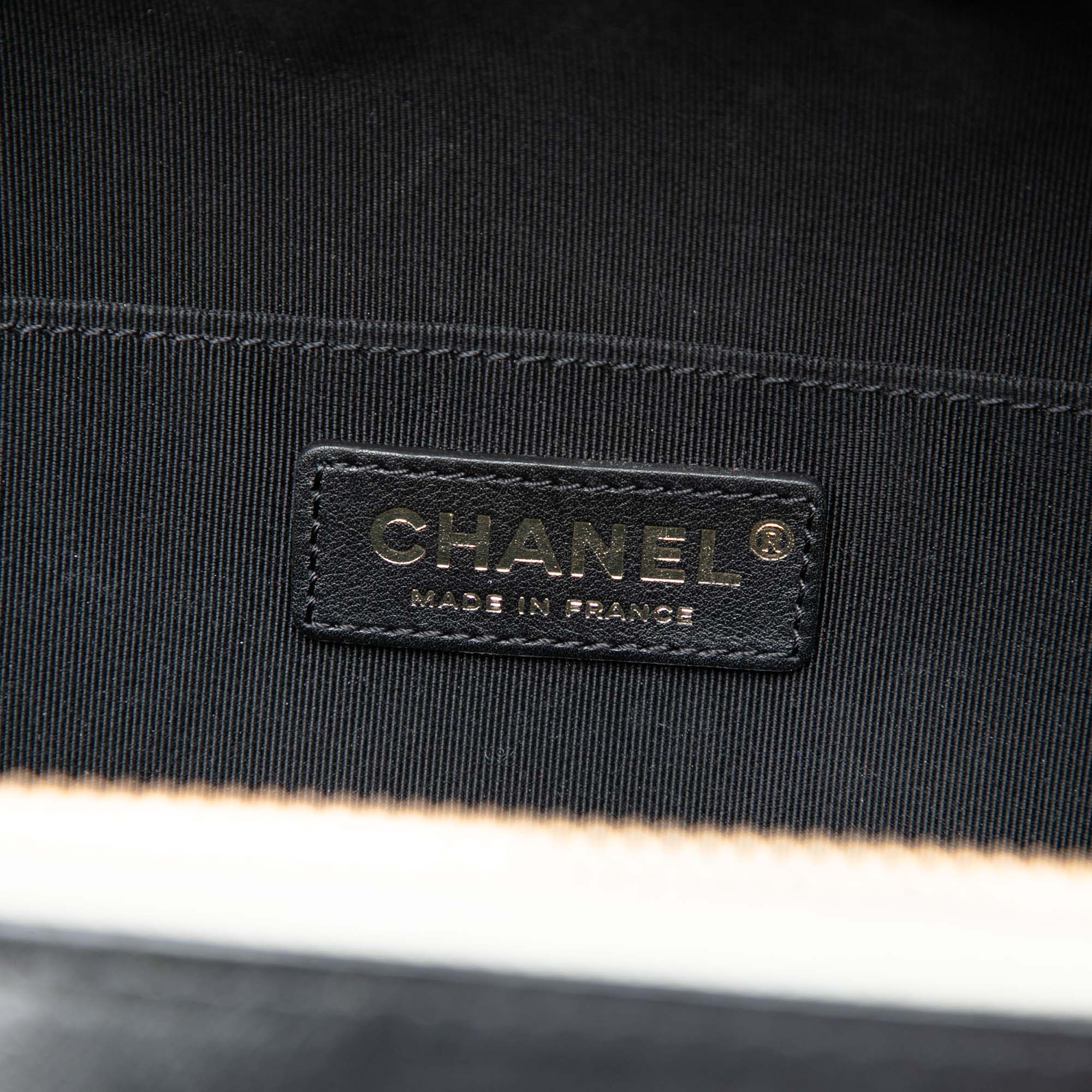 Chanel CC Quilted Crumpled Calfskin Vanity Case - image 5