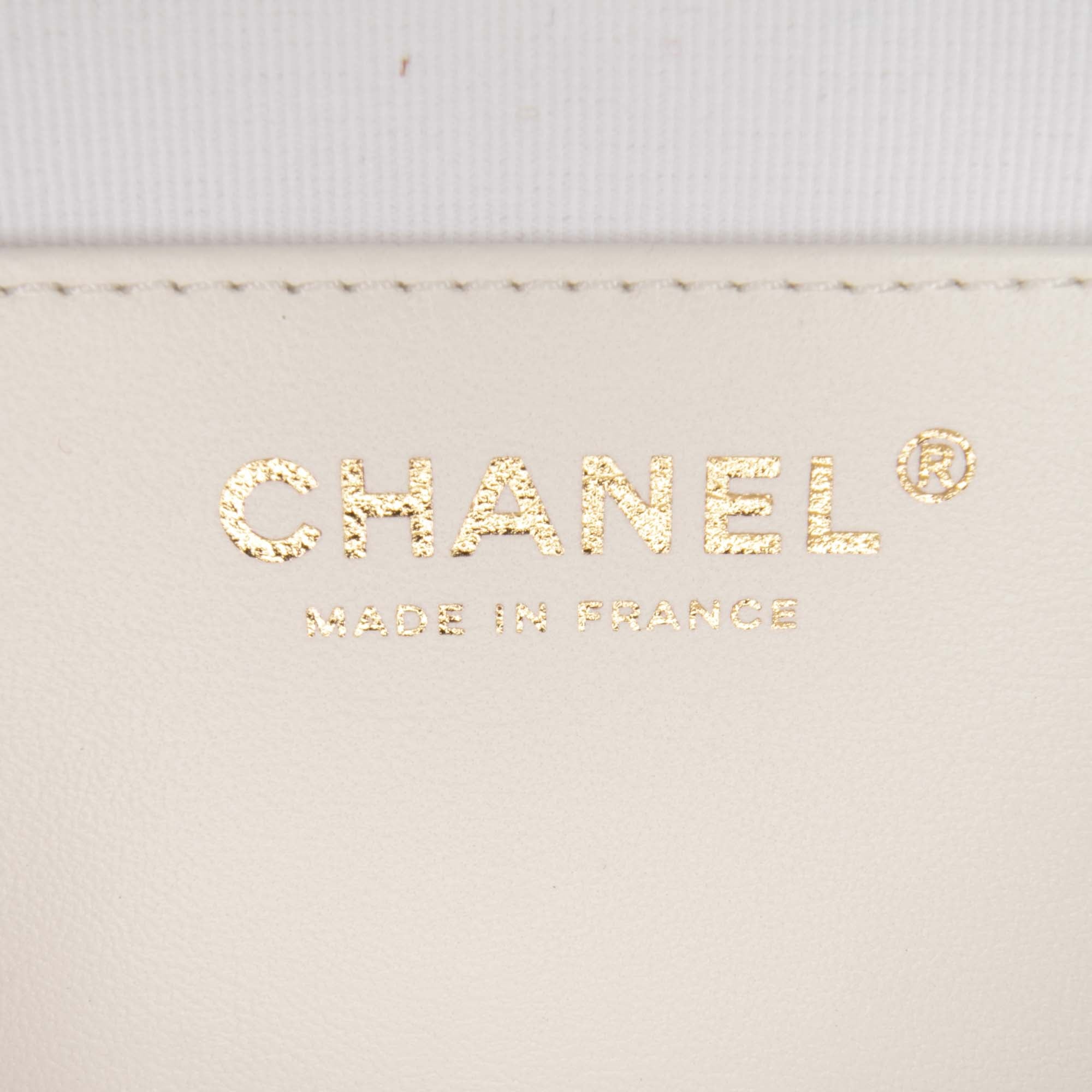 Chanel Lambskin CC in Love Heart Crossbody - image 5