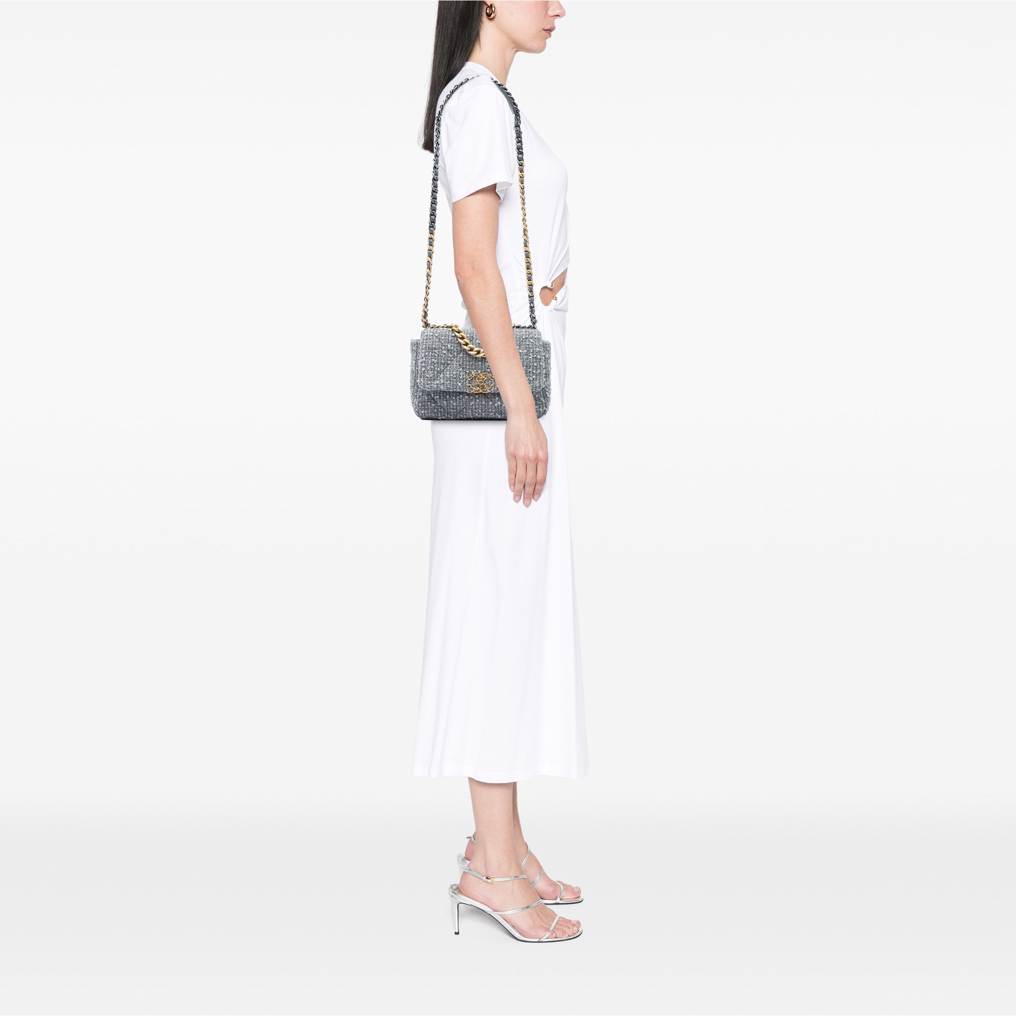 Chanel Medium Tweed 19 Flap - image 5