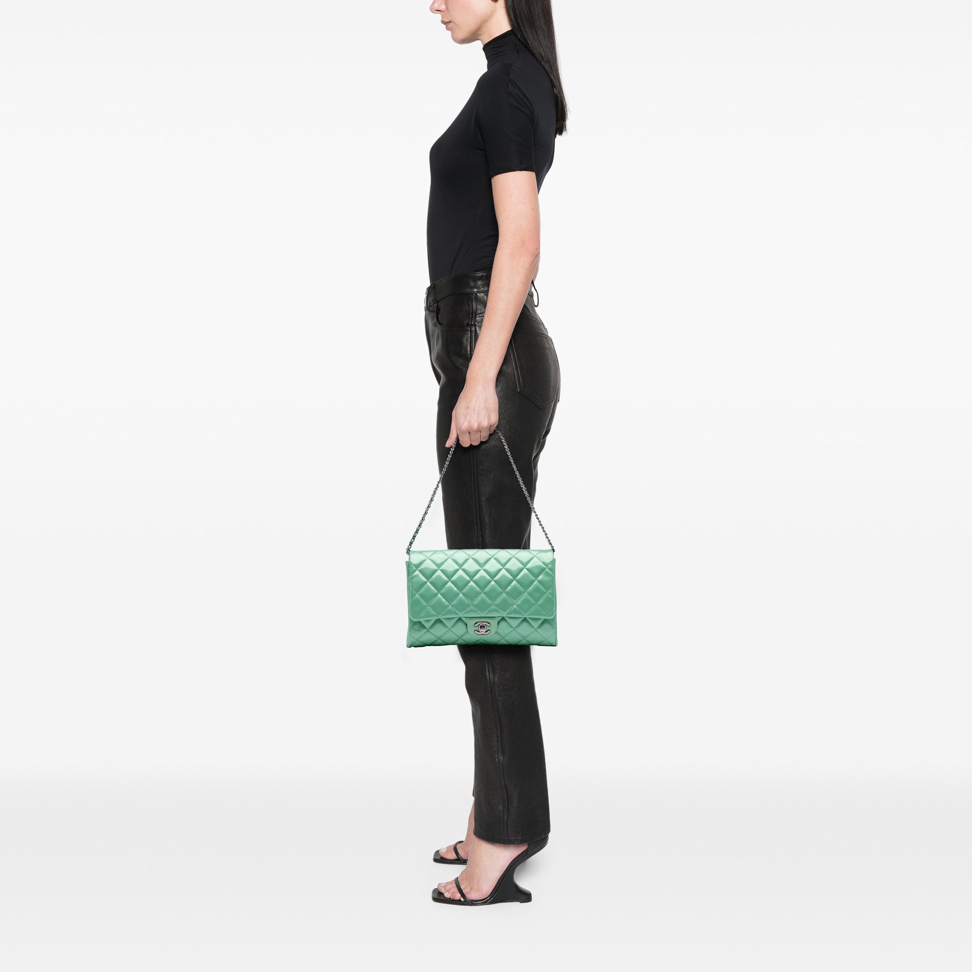 Chanel Quilted Patent New Clutch on Chain - image 12
