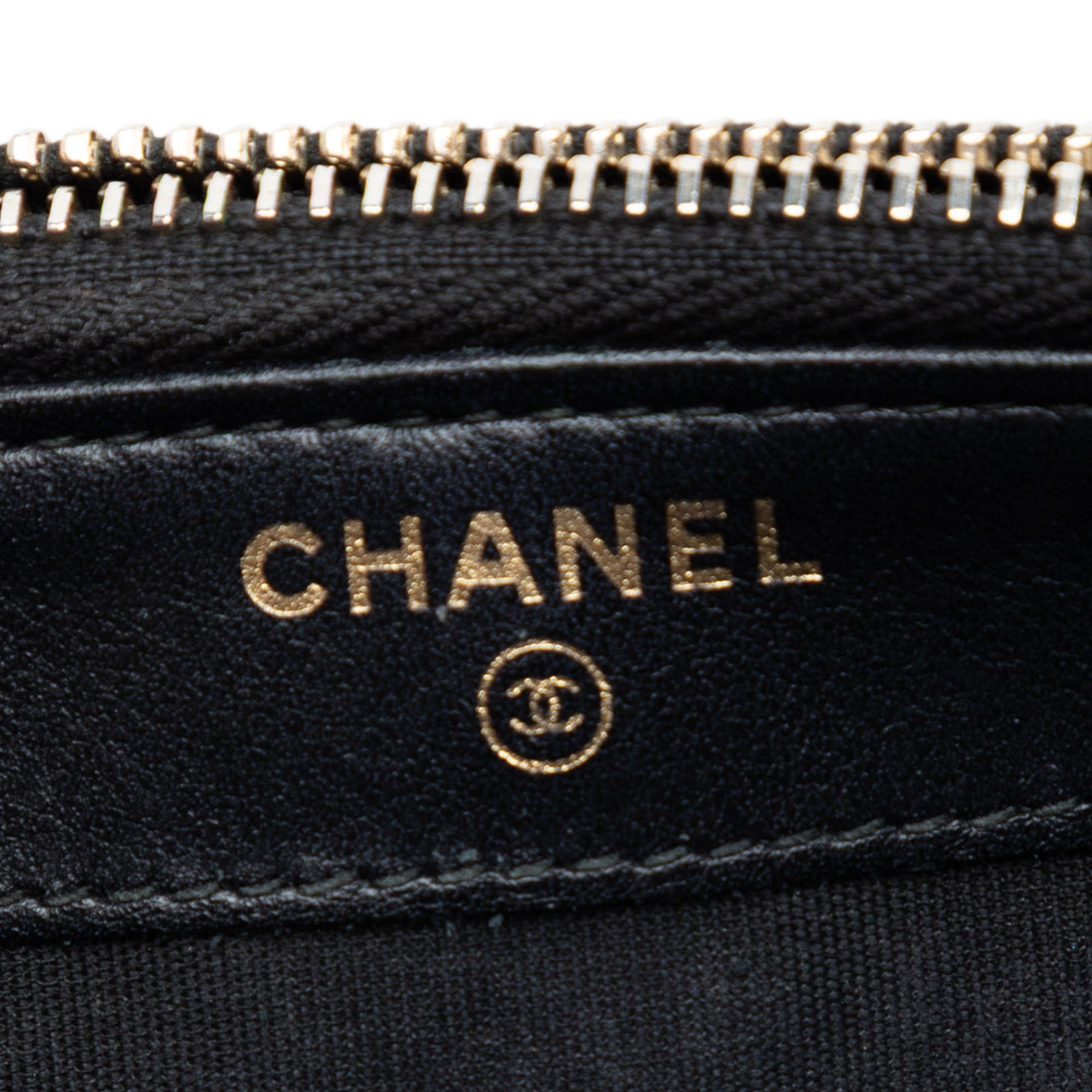 Chanel Caviar CC Filigree Clutch with Chain - image 5
